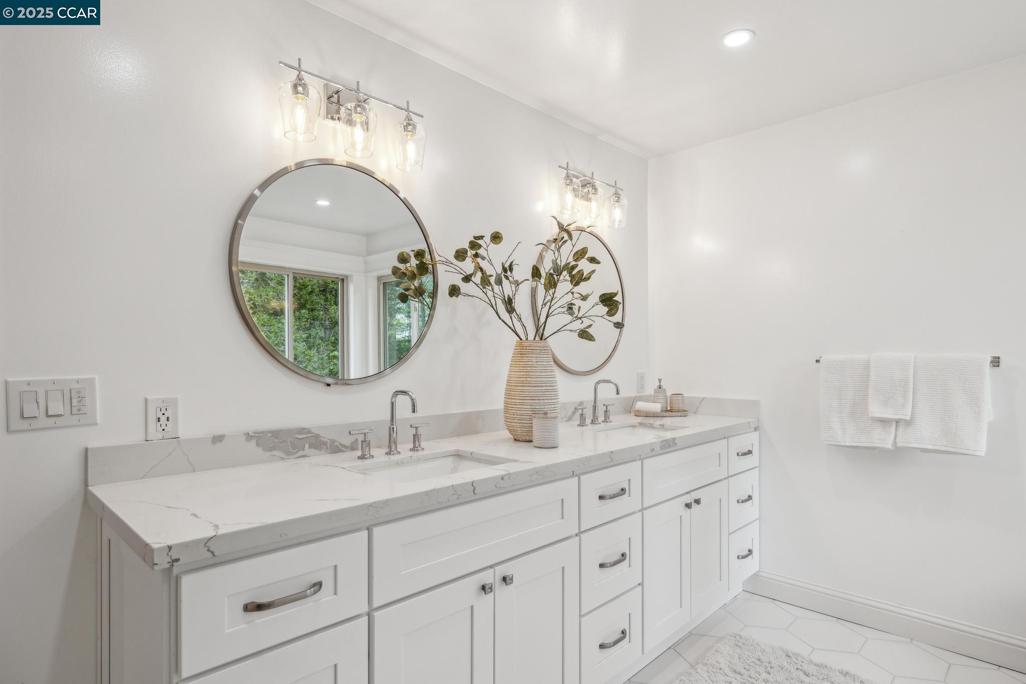 Detail Gallery Image 32 of 50 For 1019 Silverhill Drive, Lafayette,  CA 94549-1734 - 4 Beds | 3/1 Baths