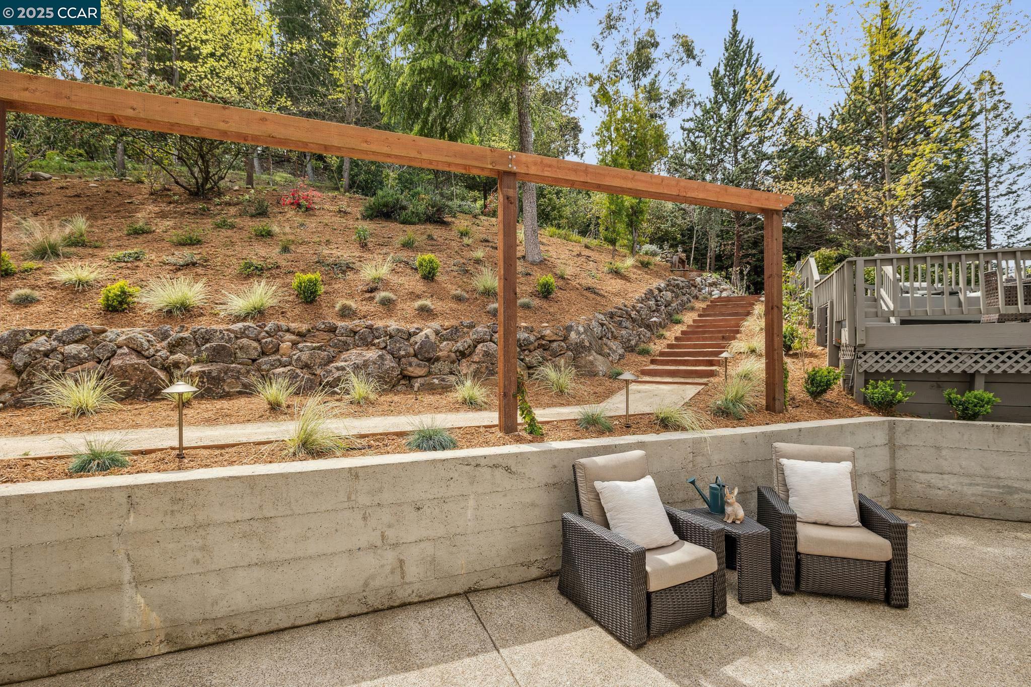 Detail Gallery Image 39 of 50 For 1019 Silverhill Drive, Lafayette,  CA 94549-1734 - 4 Beds | 3/1 Baths