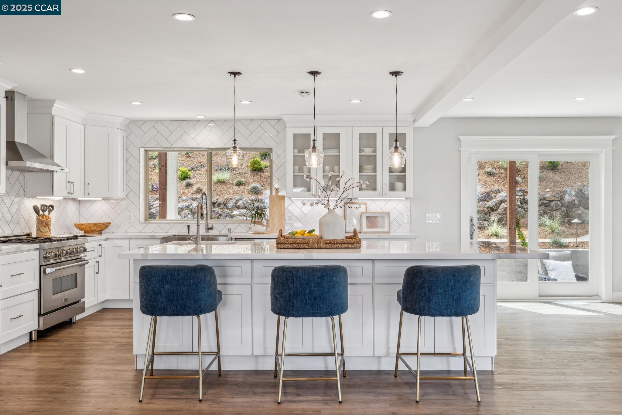 Detail Gallery Image 8 of 50 For 1019 Silverhill Drive, Lafayette,  CA 94549-1734 - 4 Beds | 3/1 Baths