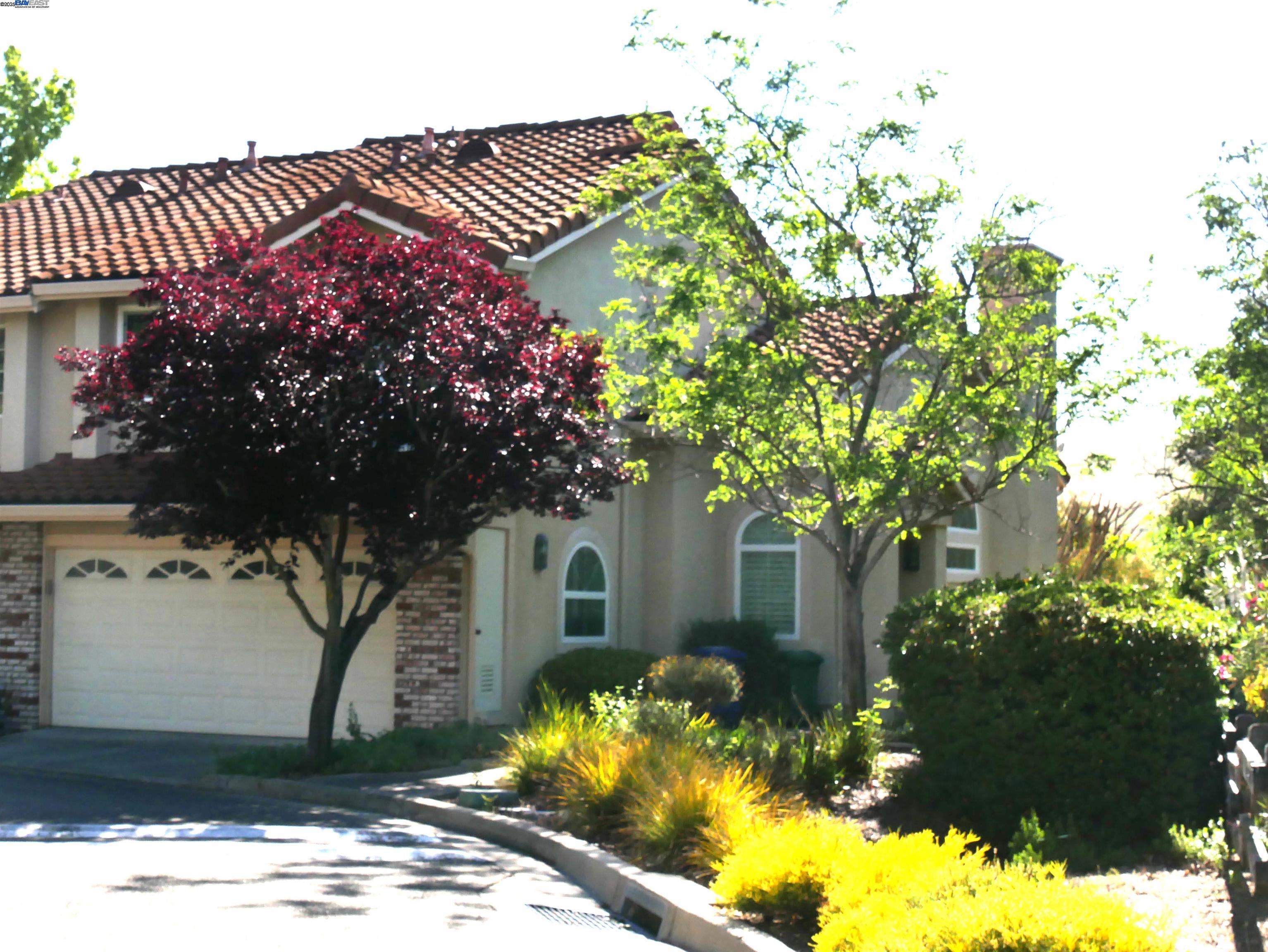 More Details about MLS # 41097585 : 537 IVY POINTE CIR