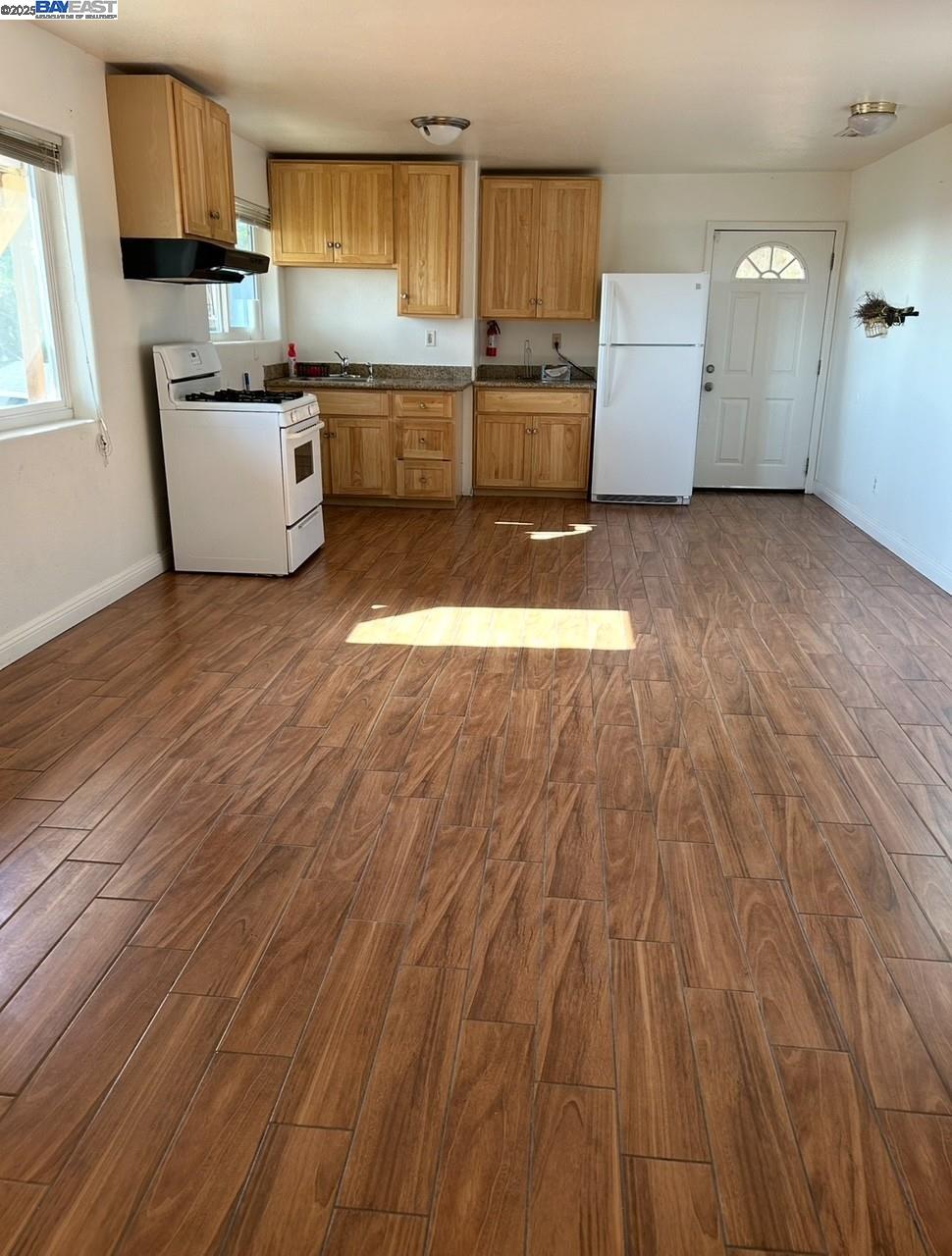 Detail Gallery Image 1 of 9 For 0 Robey Dr, Castro Valley,  CA 94578 - 2 Beds | 1 Baths