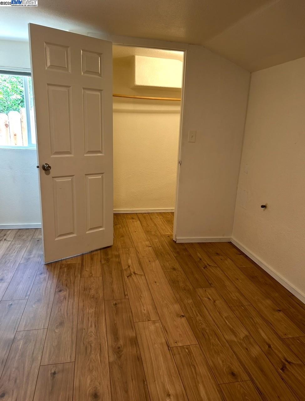 Detail Gallery Image 2 of 9 For 0 Robey Dr, Castro Valley,  CA 94578 - 2 Beds | 1 Baths