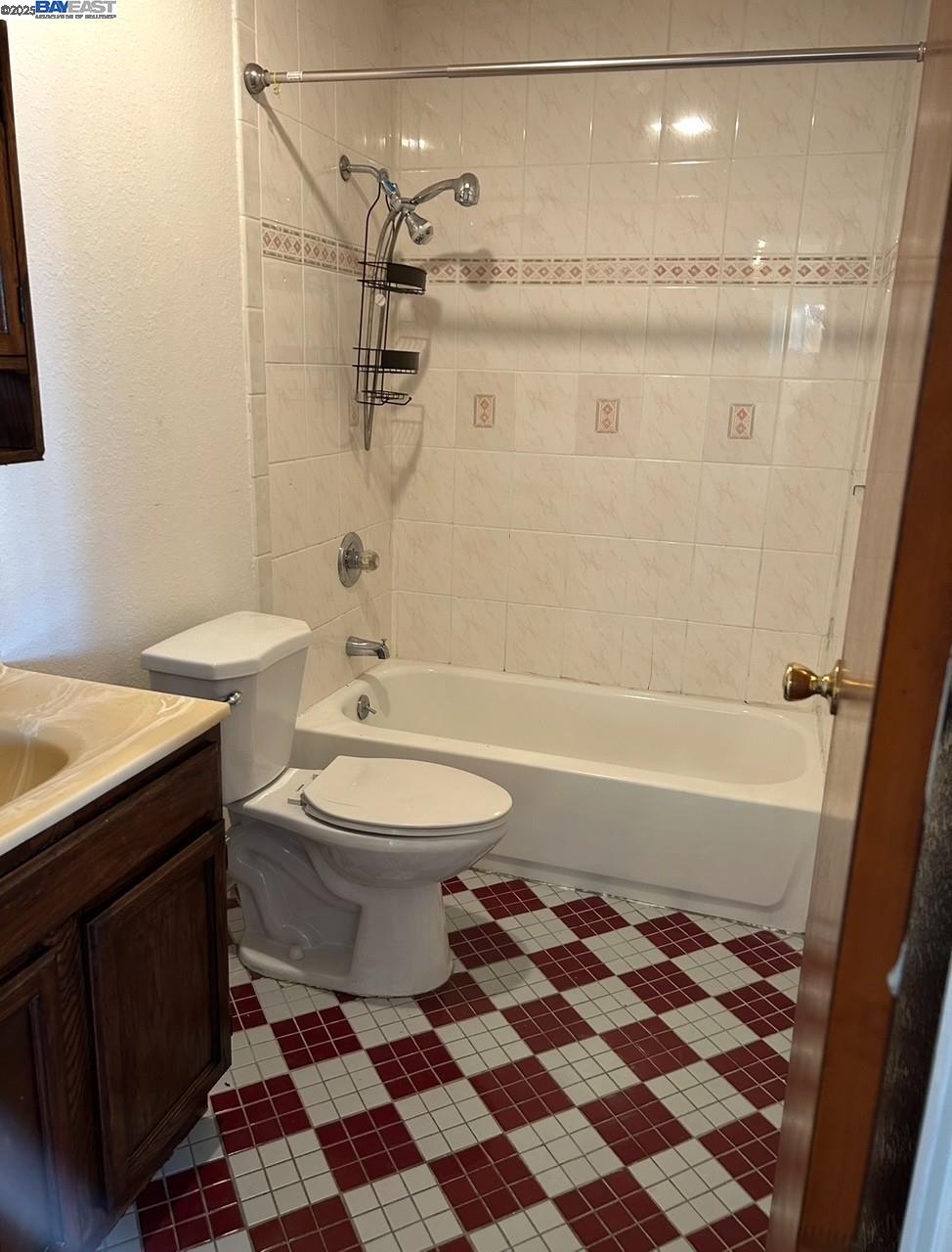 Detail Gallery Image 3 of 9 For 0 Robey Dr, Castro Valley,  CA 94578 - 2 Beds | 1 Baths
