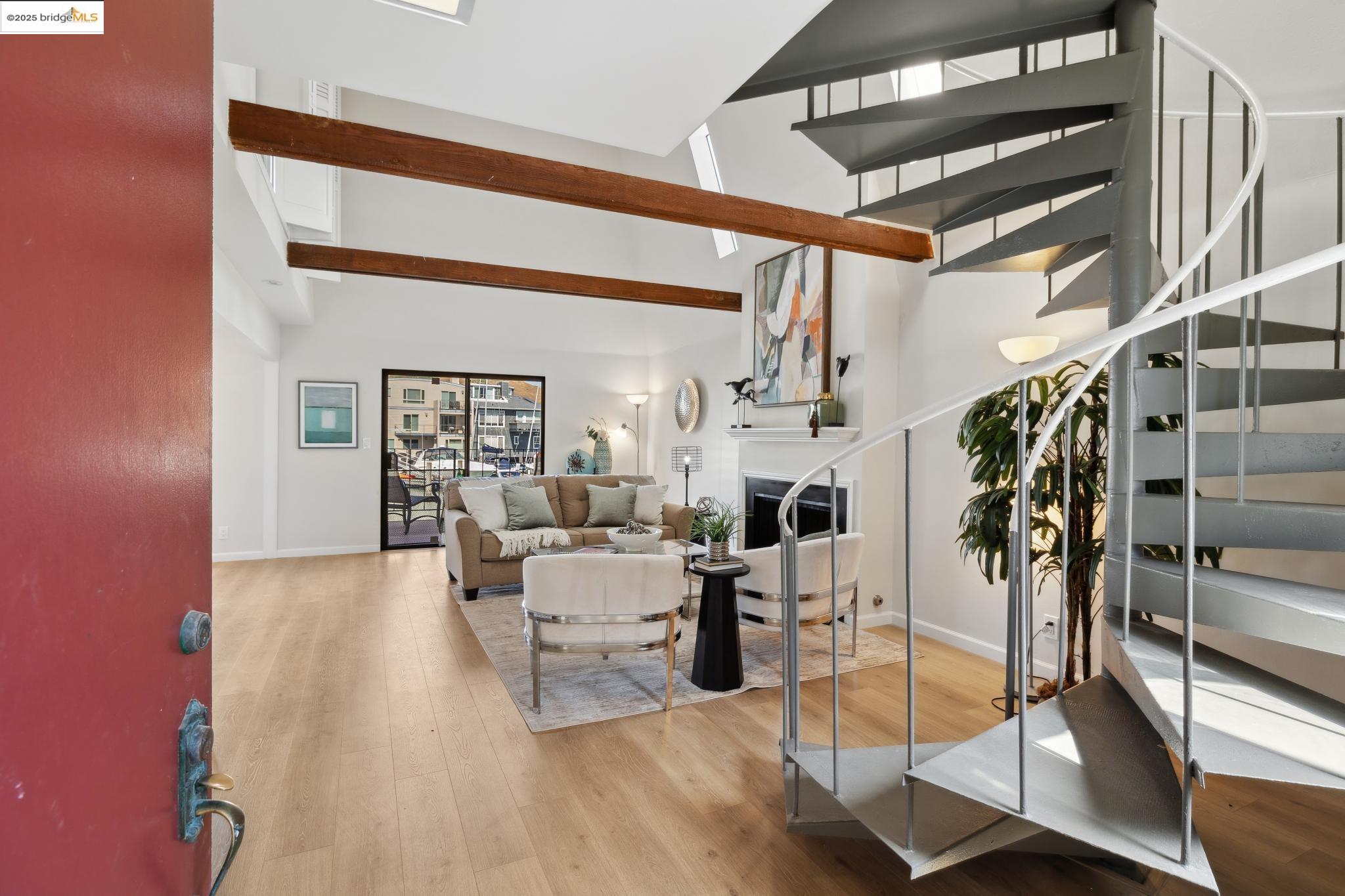 Photo #2: 41097589 Listing 