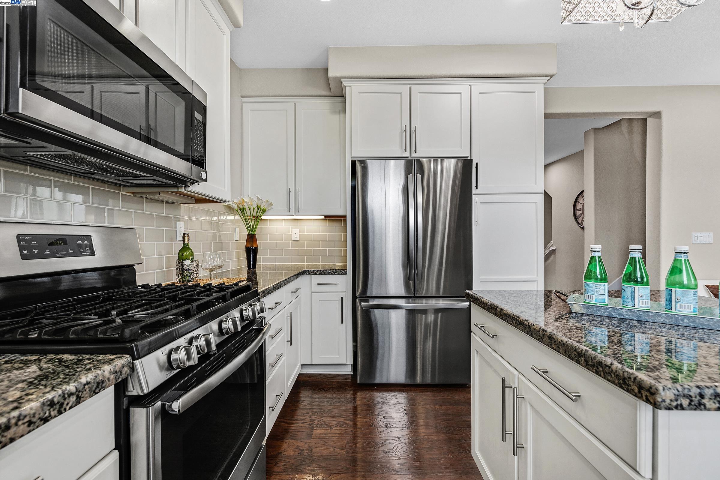 Photo #2: 41097591 Listing 