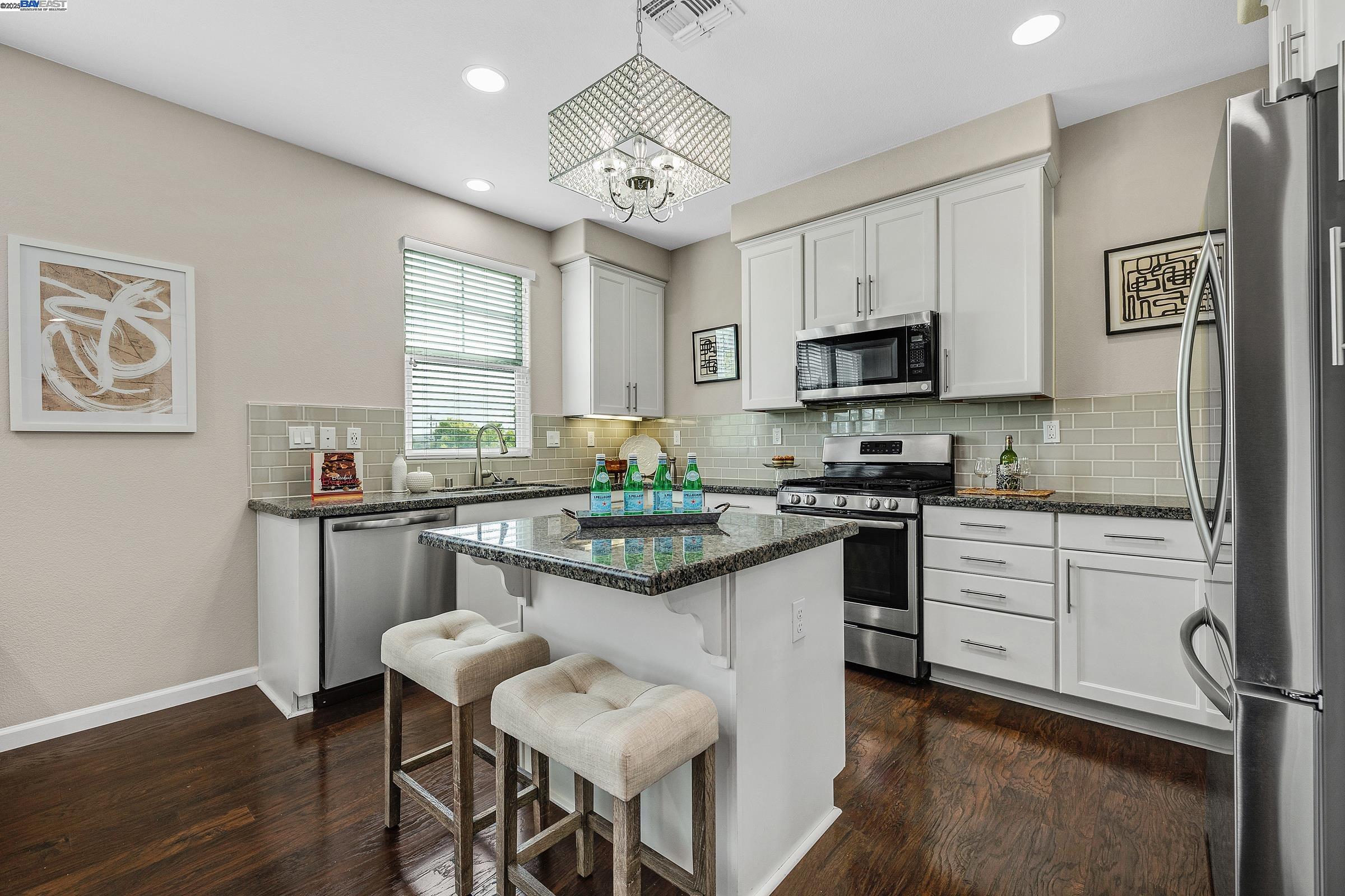 Photo #3: 41097591 Listing 