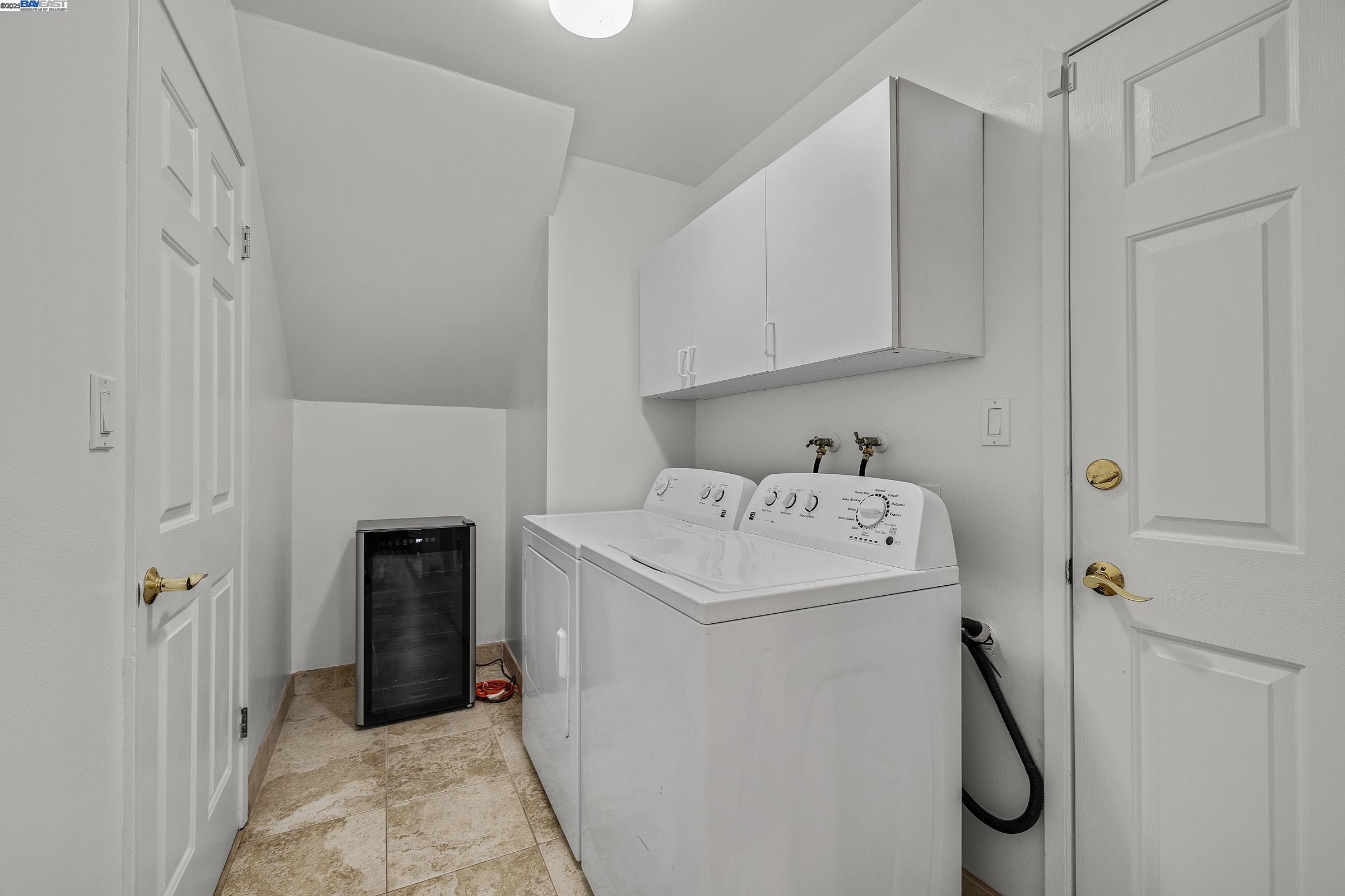 Detail Gallery Image 11 of 34 For 3641 Shenandoah Ct, Pleasanton,  CA 94588 - 3 Beds | 3 Baths