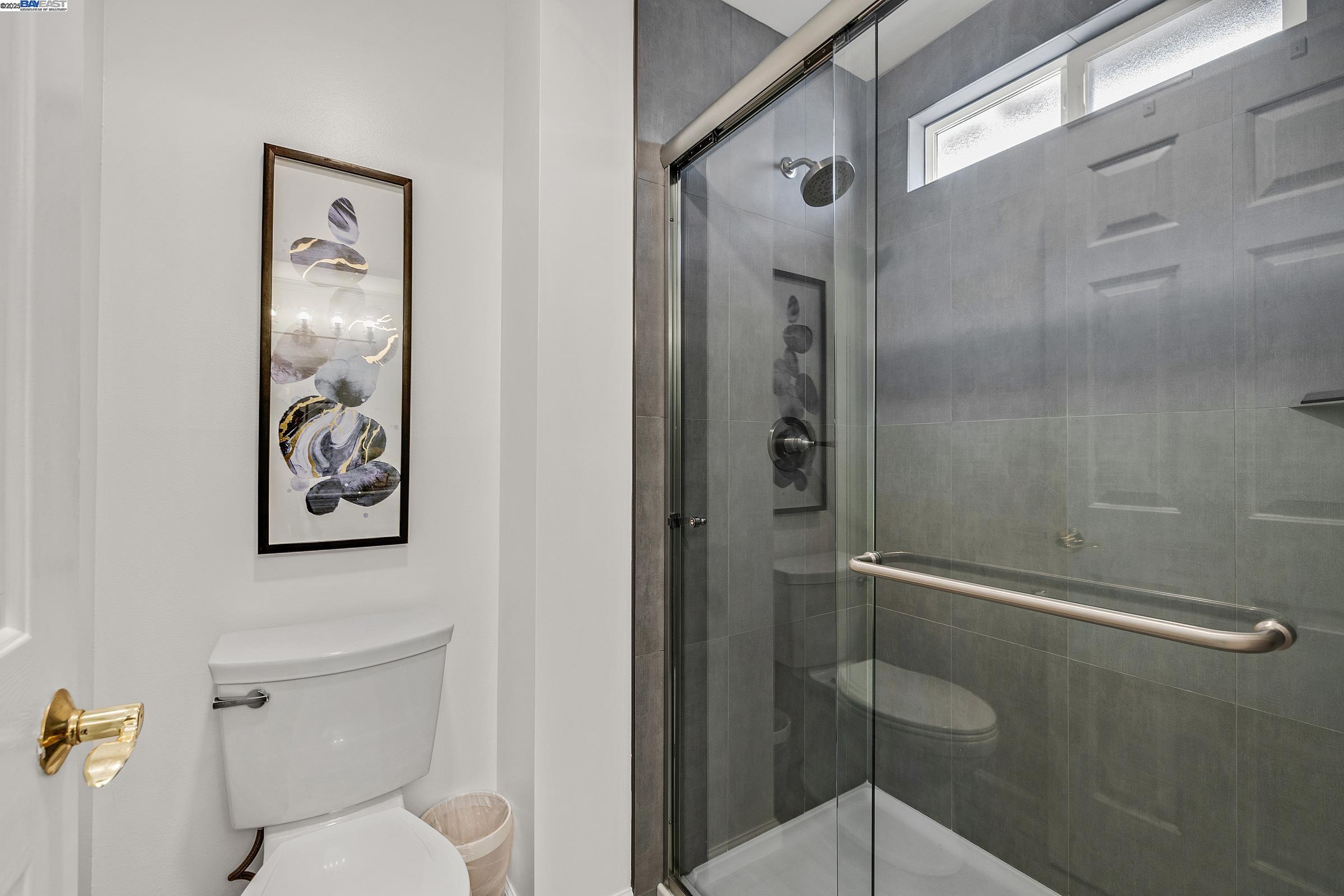 Detail Gallery Image 16 of 34 For 3641 Shenandoah Ct, Pleasanton,  CA 94588 - 3 Beds | 3 Baths