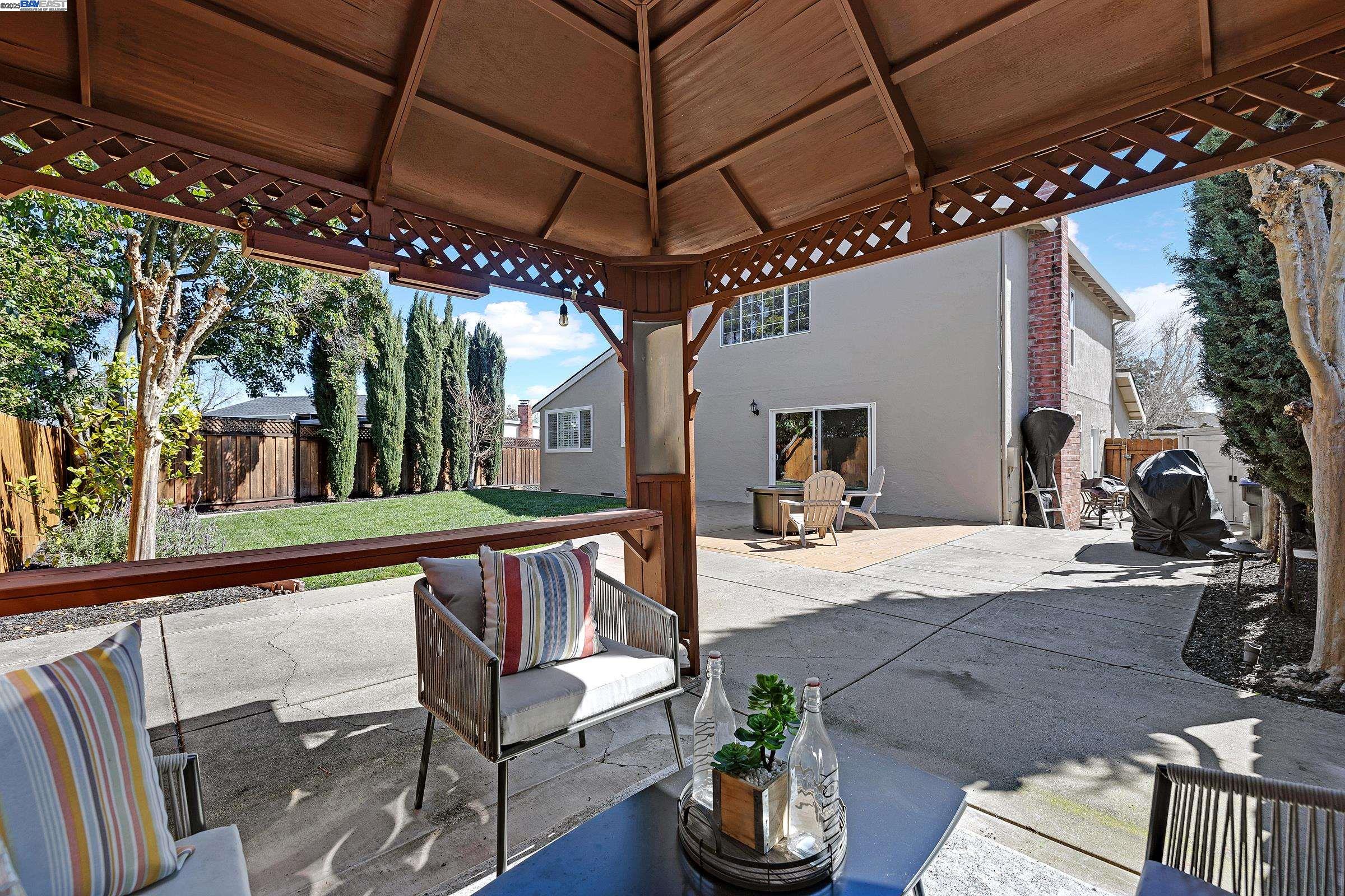 Detail Gallery Image 19 of 34 For 3641 Shenandoah Ct, Pleasanton,  CA 94588 - 3 Beds | 3 Baths