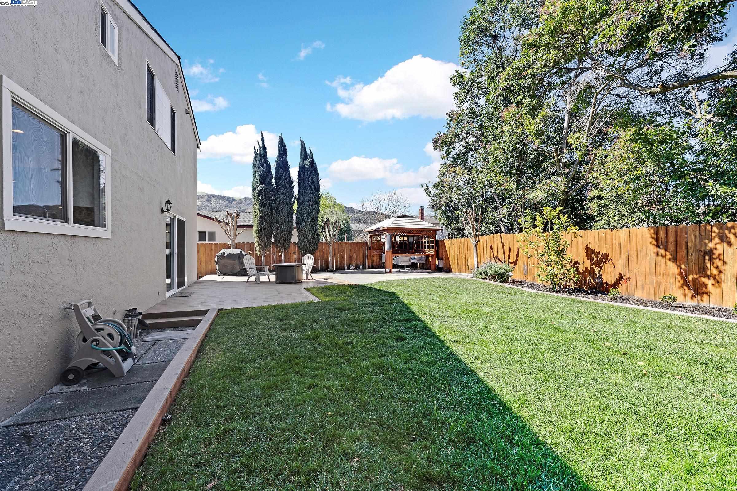 Detail Gallery Image 21 of 34 For 3641 Shenandoah Ct, Pleasanton,  CA 94588 - 3 Beds | 3 Baths