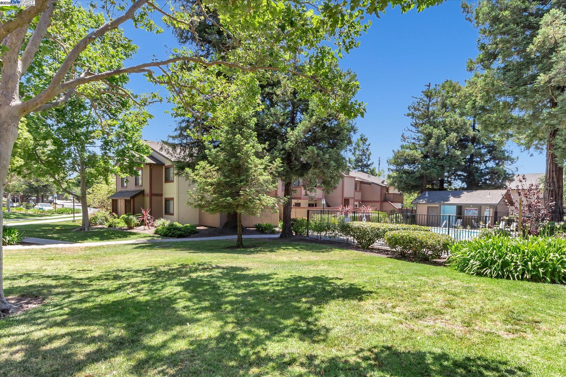 Detail Gallery Image 14 of 47 For 248 Hackamore Cmn, Fremont,  CA 94539 - 1 Beds | 1 Baths