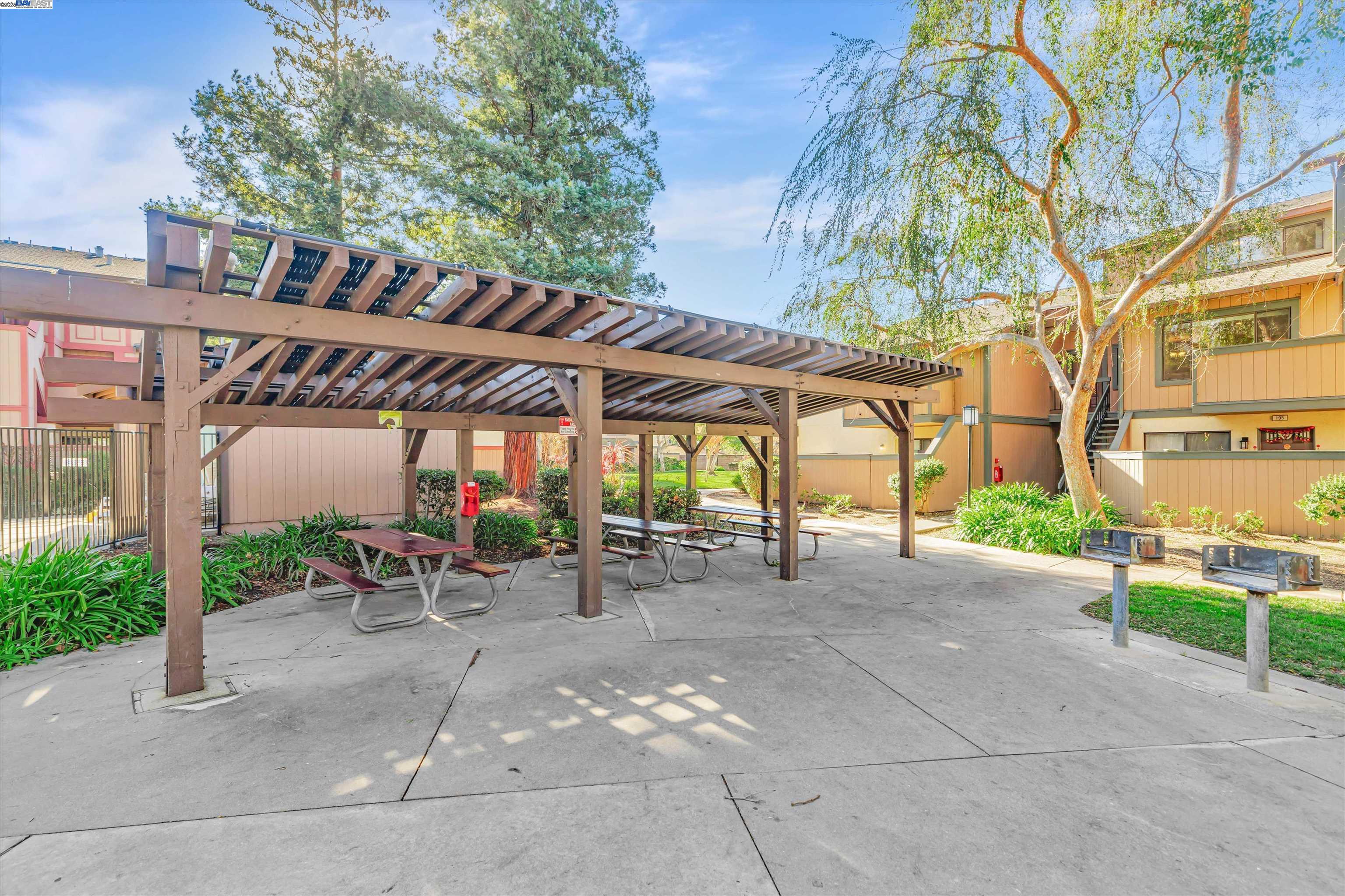 Detail Gallery Image 21 of 47 For 248 Hackamore Cmn, Fremont,  CA 94539 - 1 Beds | 1 Baths