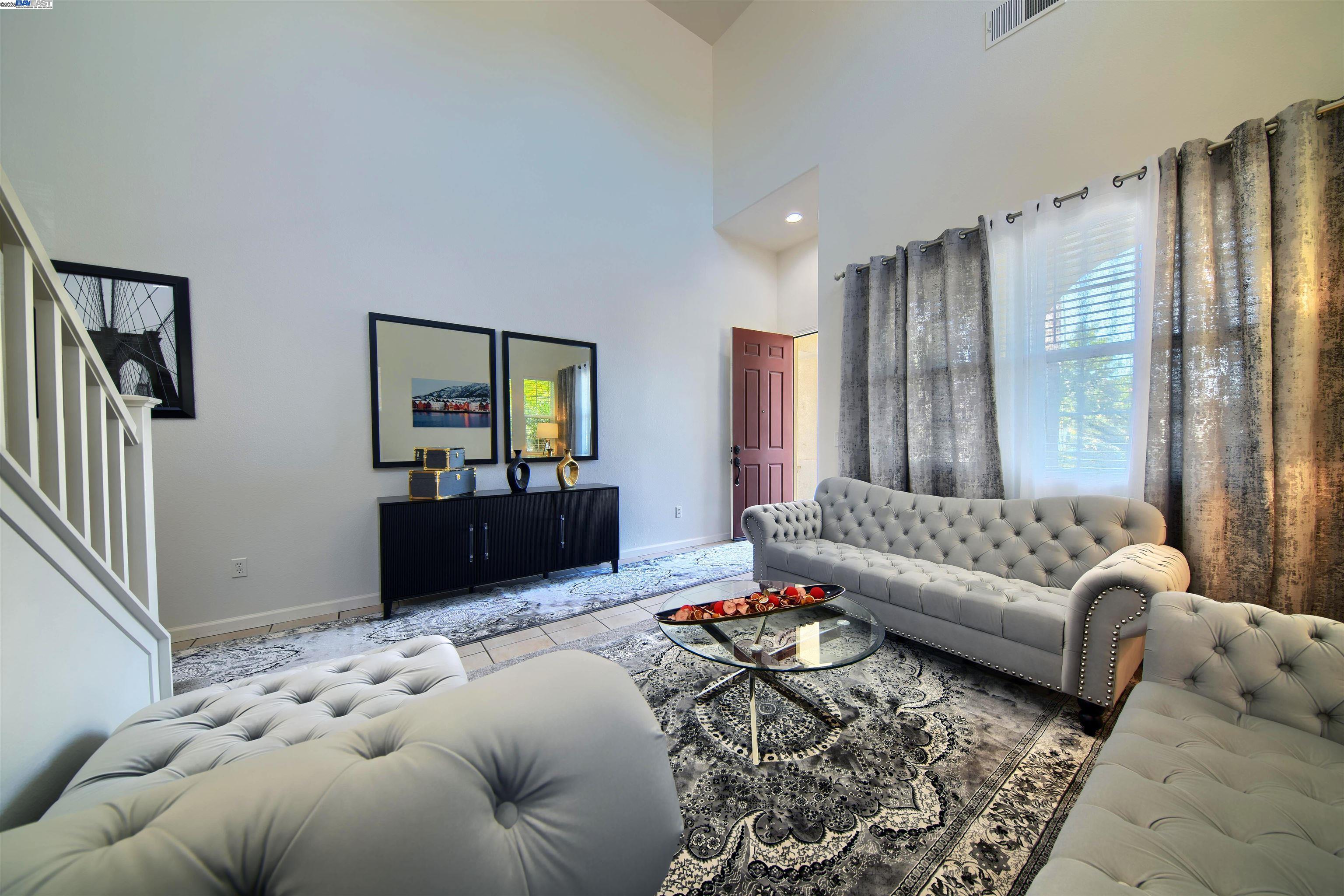 Detail Gallery Image 12 of 46 For 4597 Bonsai Ave, Tracy,  CA 95377 - 4 Beds | 2/1 Baths