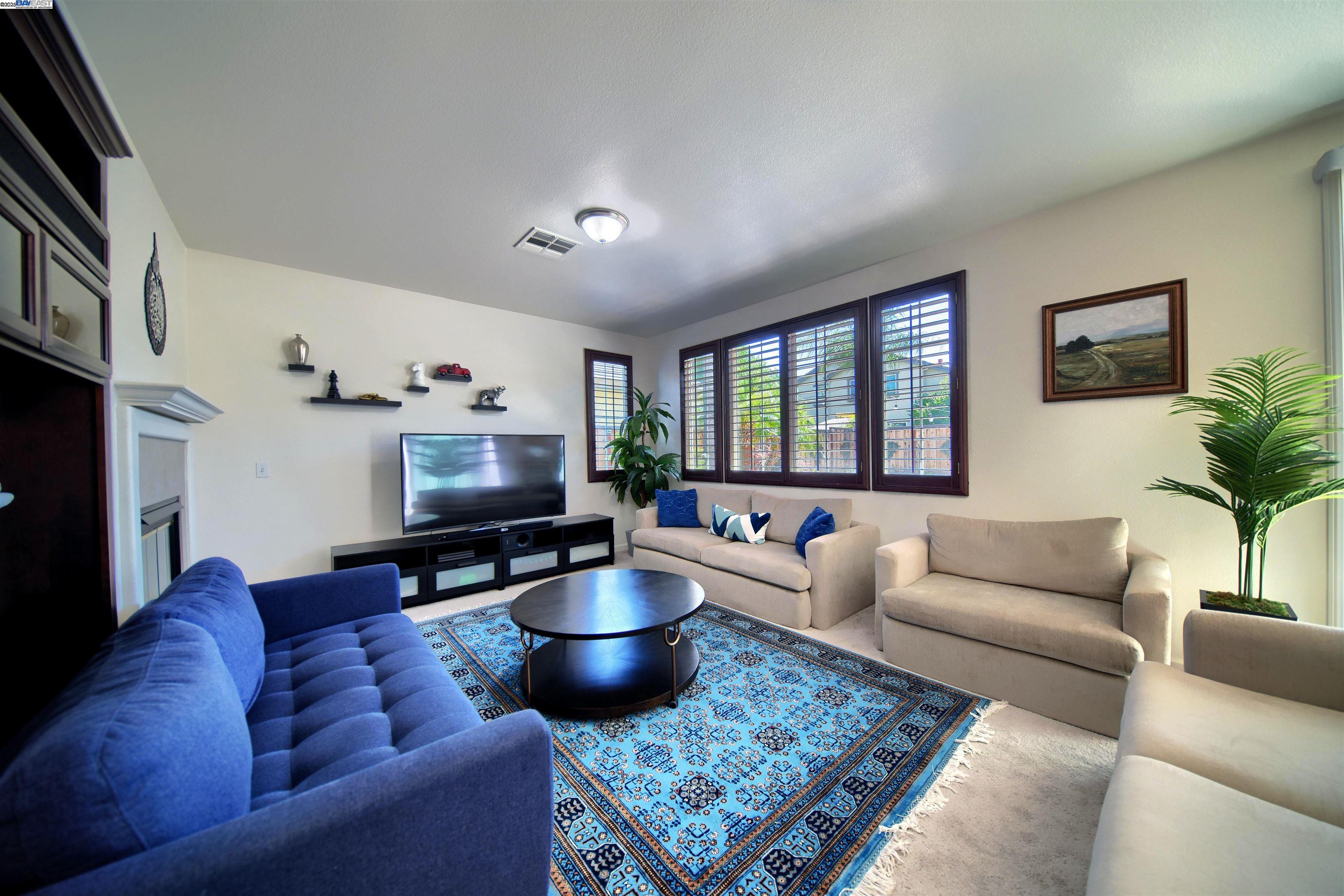 Detail Gallery Image 18 of 46 For 4597 Bonsai Ave, Tracy,  CA 95377 - 4 Beds | 2/1 Baths