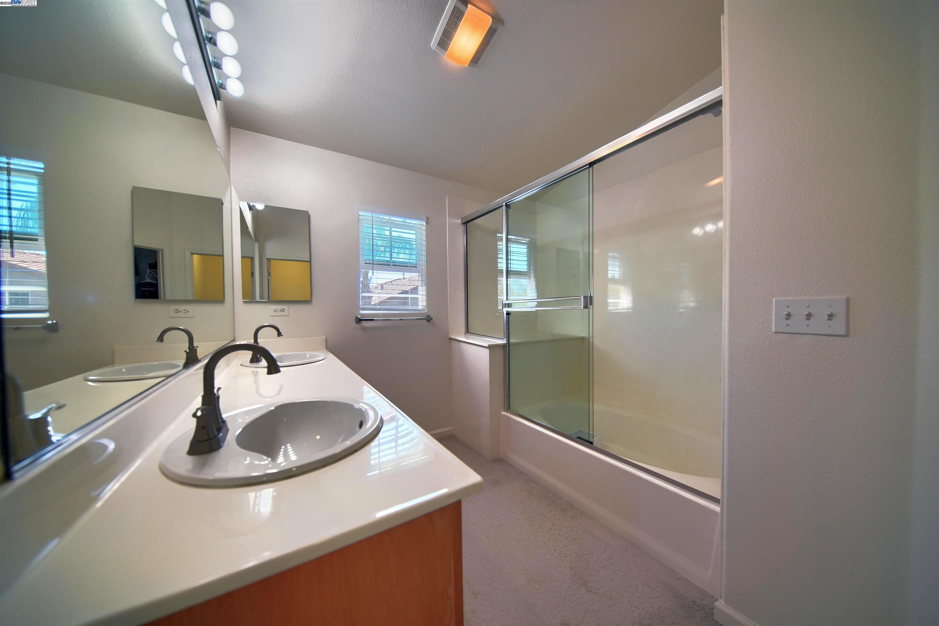 Detail Gallery Image 28 of 46 For 4597 Bonsai Ave, Tracy,  CA 95377 - 4 Beds | 2/1 Baths