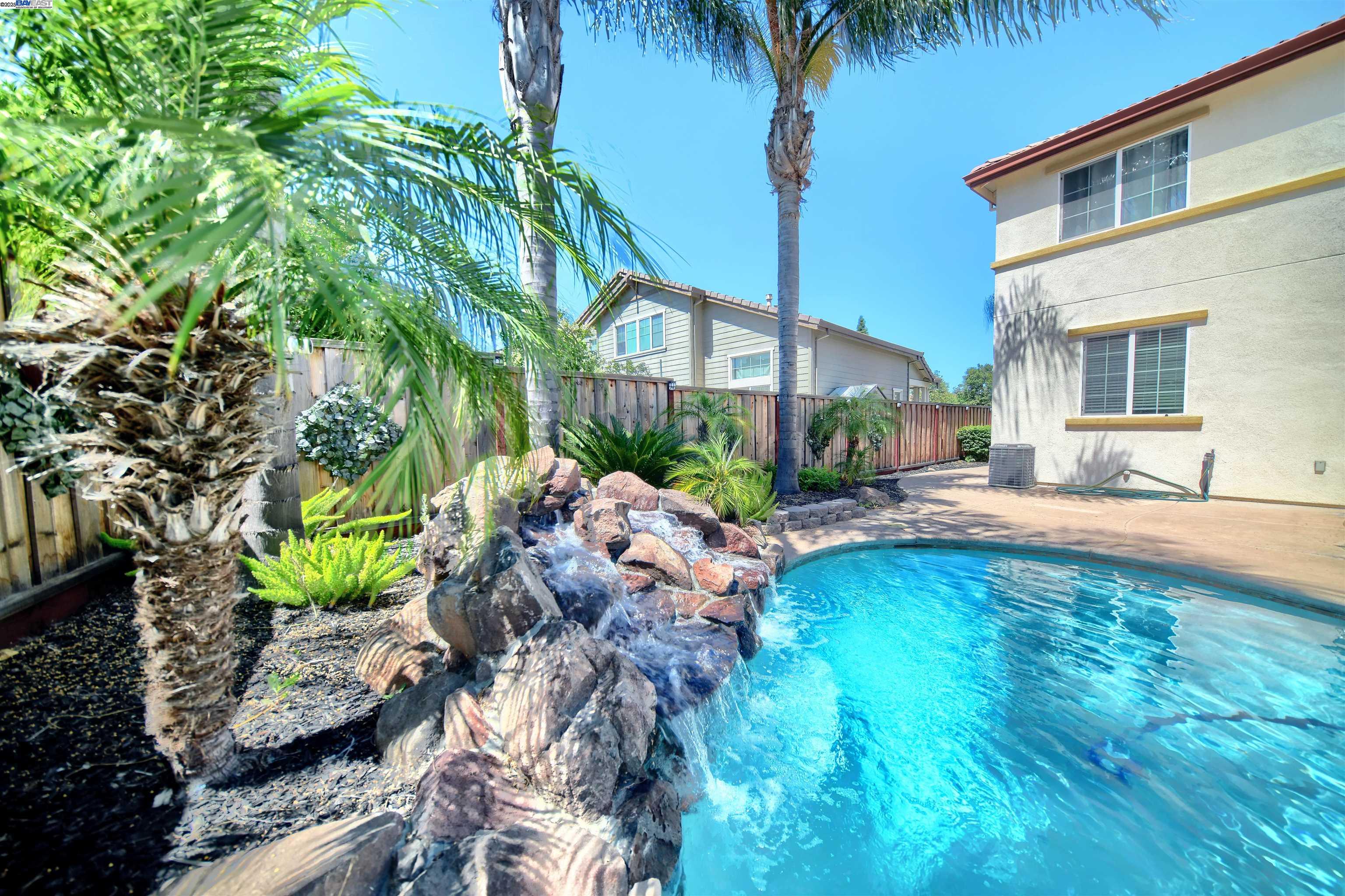 Detail Gallery Image 39 of 46 For 4597 Bonsai Ave, Tracy,  CA 95377 - 4 Beds | 2/1 Baths
