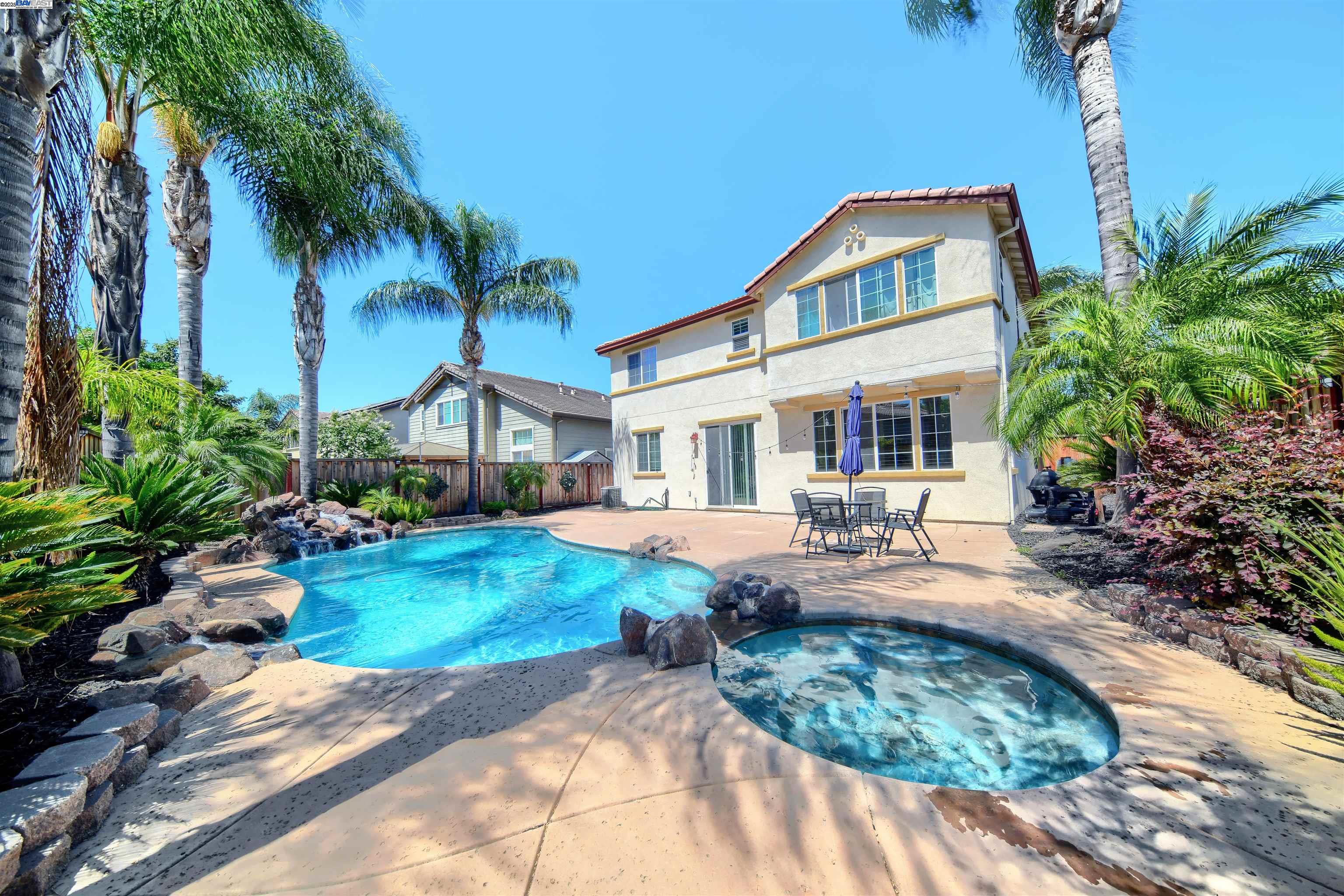 Detail Gallery Image 40 of 46 For 4597 Bonsai Ave, Tracy,  CA 95377 - 4 Beds | 2/1 Baths