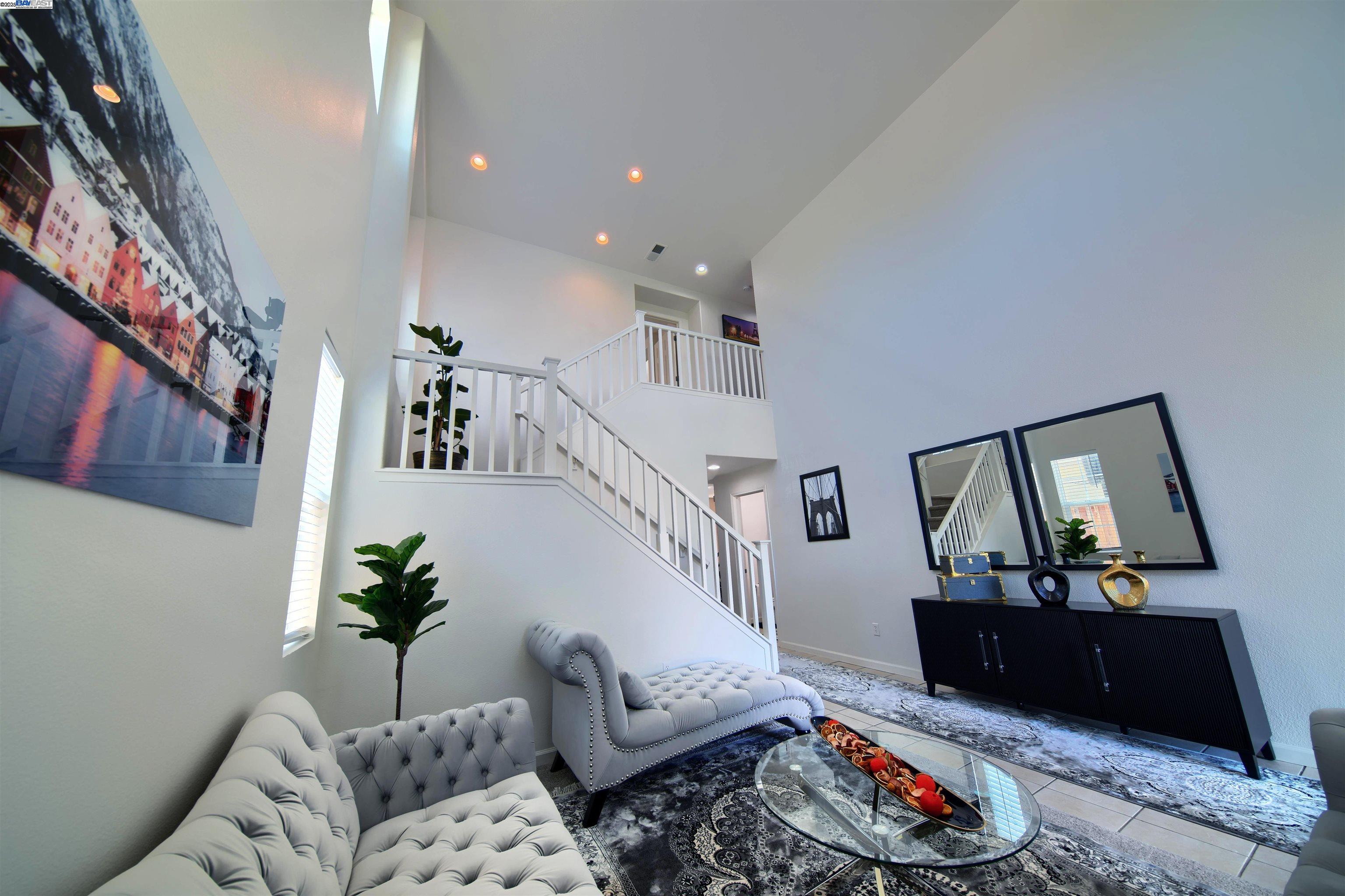 Detail Gallery Image 10 of 46 For 4597 Bonsai Ave, Tracy,  CA 95377 - 4 Beds | 2/1 Baths