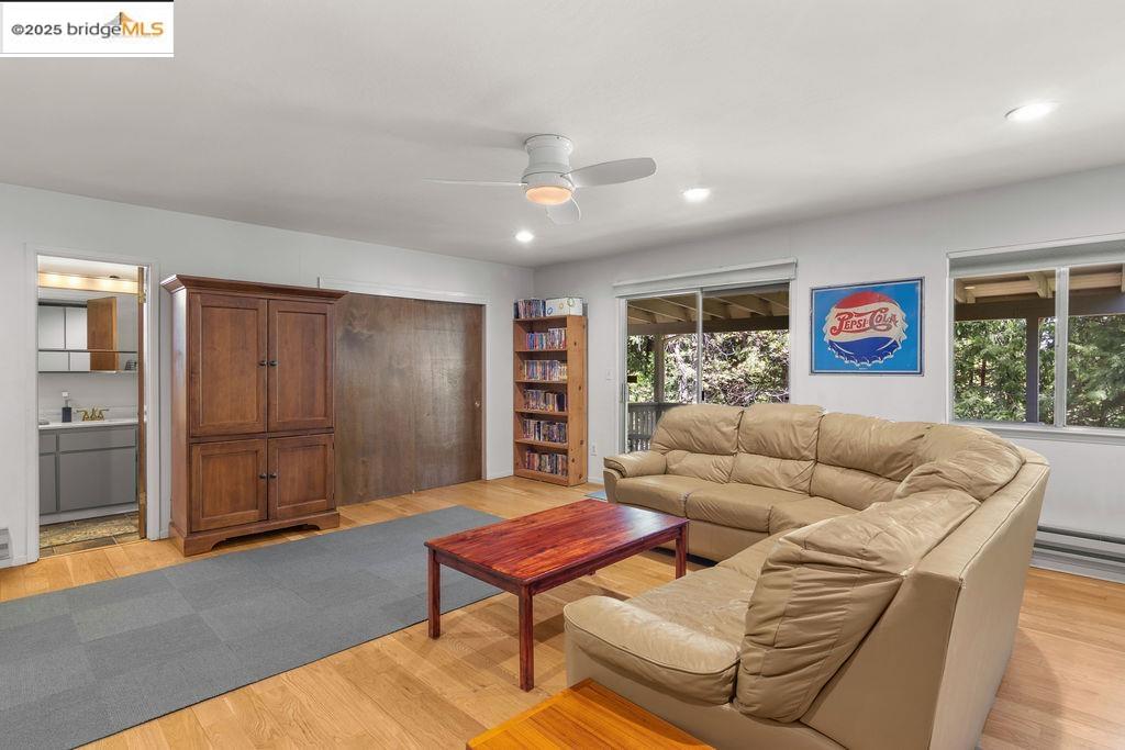 Detail Gallery Image 12 of 22 For 28997 Snowhite Ridge, Long Barn,  CA 95335-9704 - 3 Beds | 2 Baths