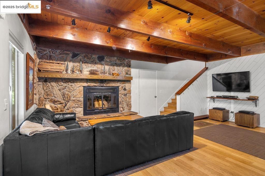 Detail Gallery Image 6 of 22 For 28997 Snowhite Ridge, Long Barn,  CA 95335-9704 - 3 Beds | 2 Baths