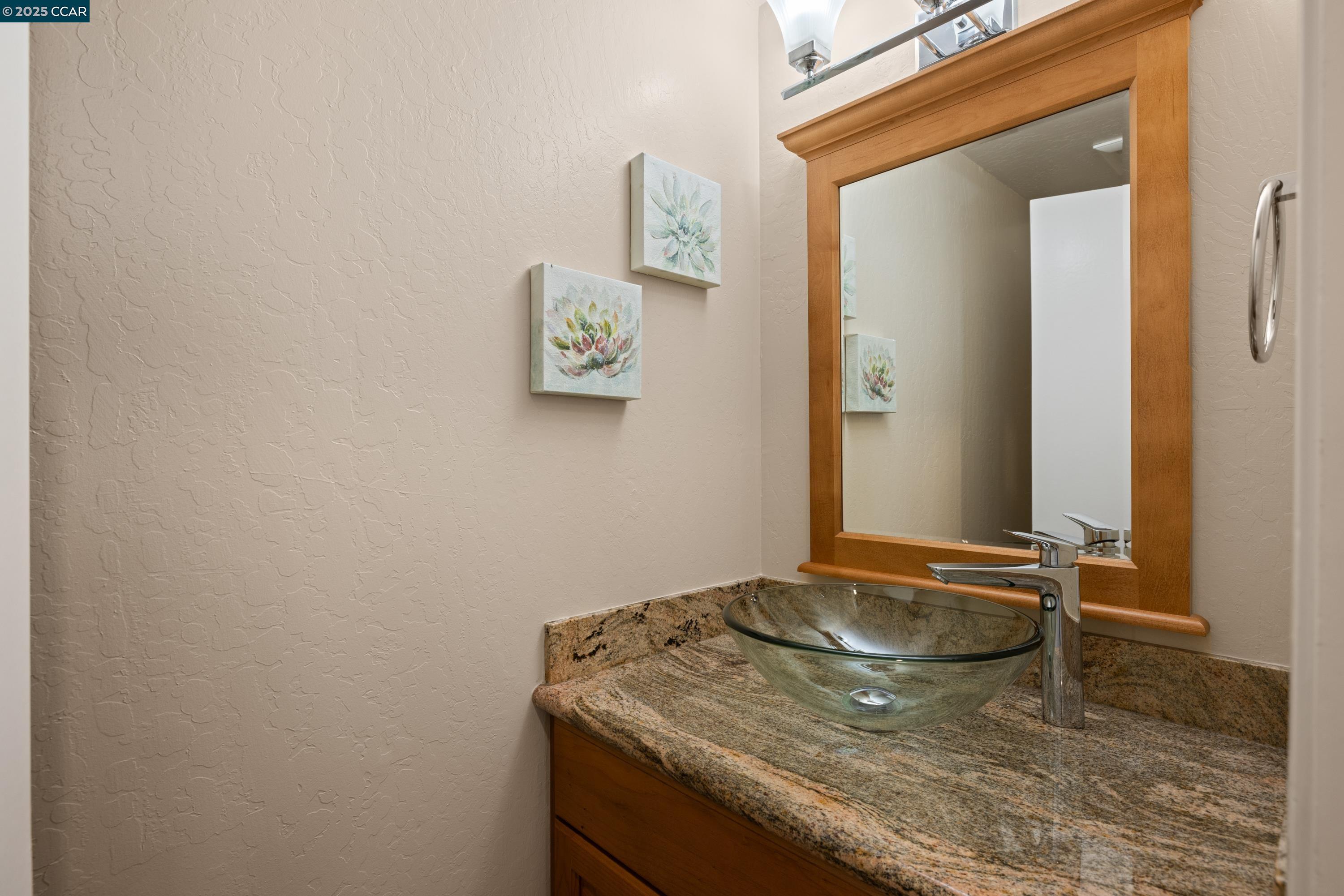Photo #12: 41097603 Listing: Photo #12