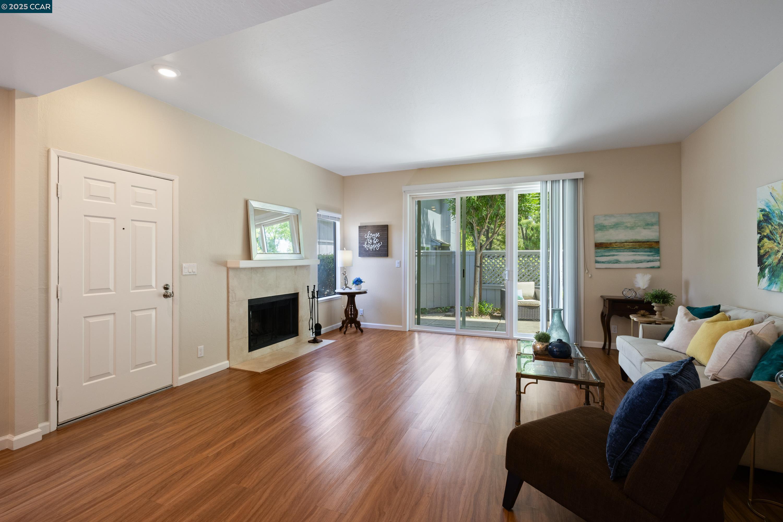 Photo #5: 41097603 Listing: Photo #5