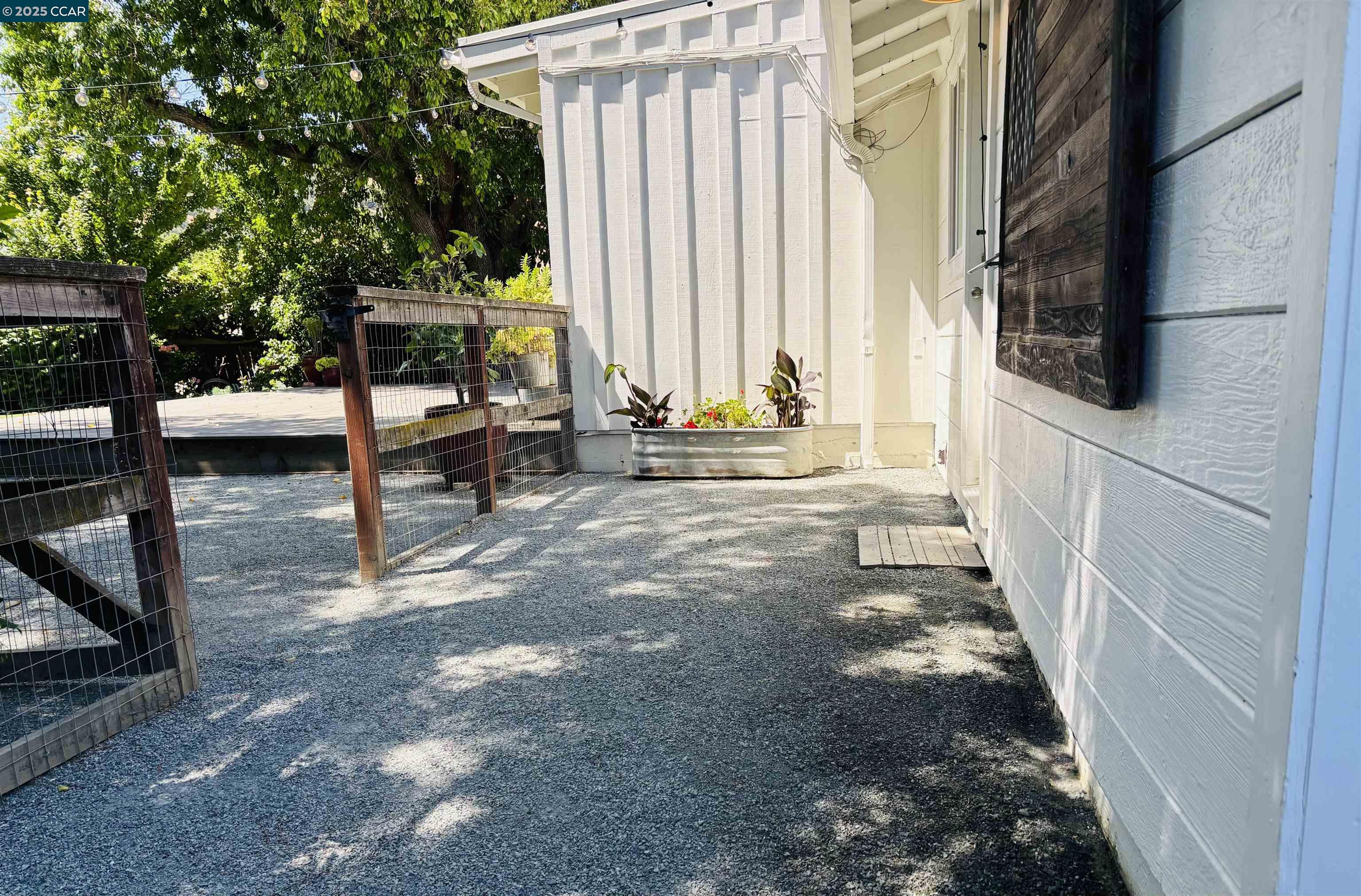 Detail Gallery Image 13 of 16 For 1069 Carol Ln, Lafayette,  CA 94549 - 3 Beds | 2 Baths