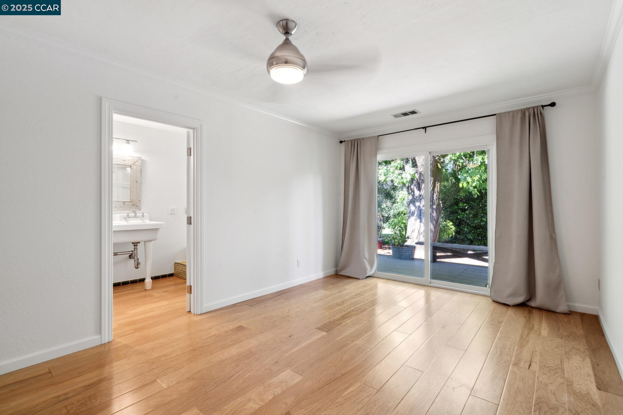 Detail Gallery Image 8 of 16 For 1069 Carol Ln, Lafayette,  CA 94549 - 3 Beds | 2 Baths