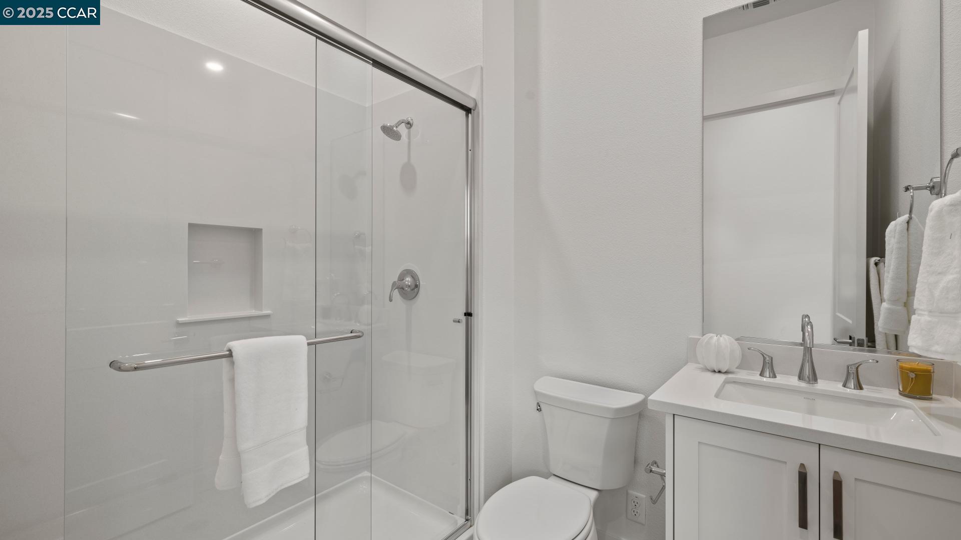 Detail Gallery Image 7 of 33 For 1569 Granite Place, Tracy,  CA 95377 - 2 Beds | 2 Baths