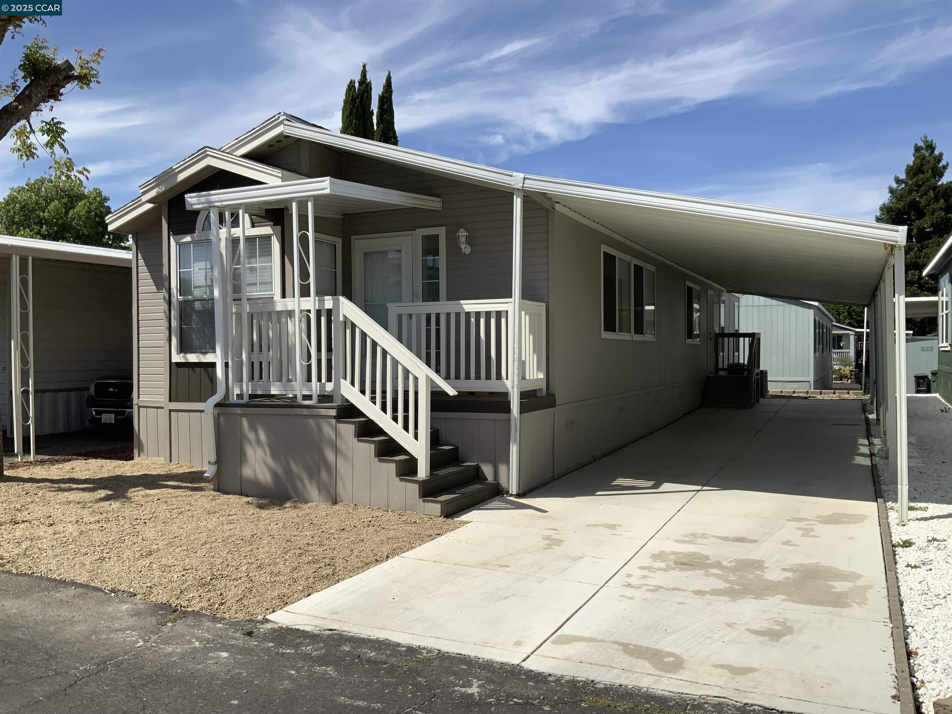 Detail Gallery Image 2 of 4 For 170 Sunset Way, Pittsburg,  CA 94565-0000 - 2 Beds | 2 Baths