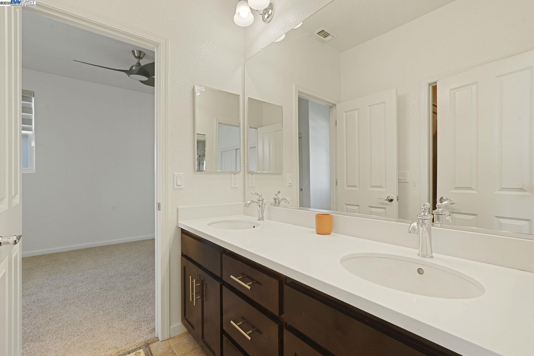 Detail Gallery Image 35 of 50 For 1025 S Fowler Ln, Mountain House,  CA 95391 - 4 Beds | 3 Baths