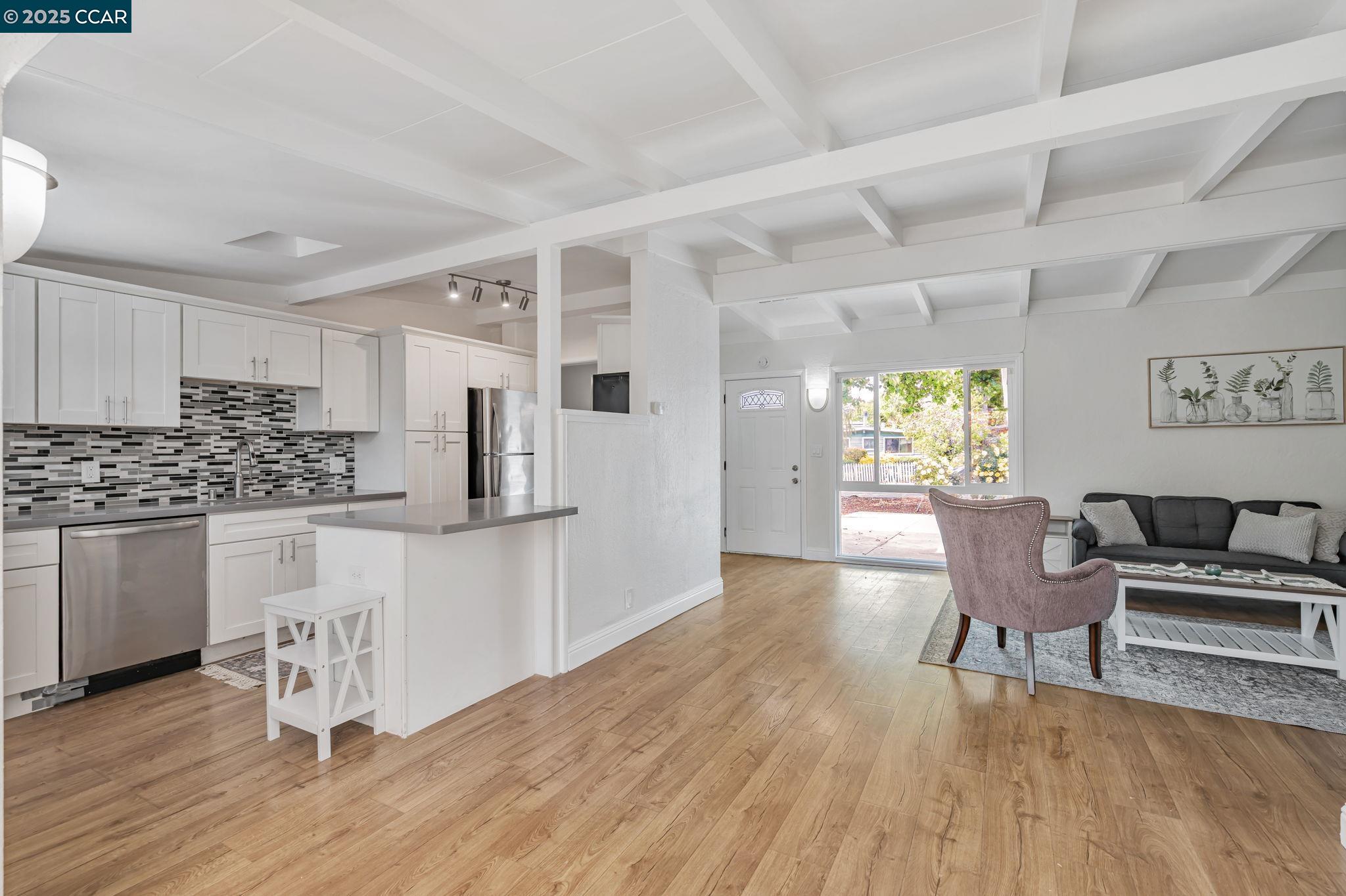 Detail Gallery Image 3 of 32 For 259 Los Altos Pl, American Canyon,  CA 94503 - 3 Beds | 2 Baths
