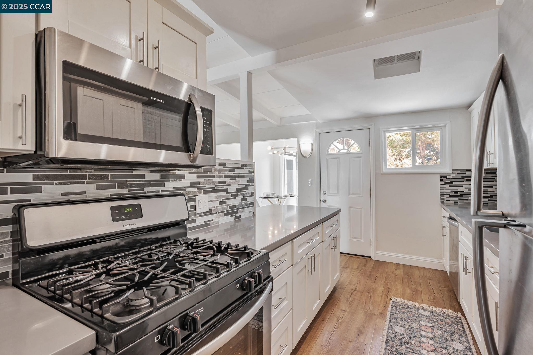 Detail Gallery Image 5 of 32 For 259 Los Altos Pl, American Canyon,  CA 94503 - 3 Beds | 2 Baths