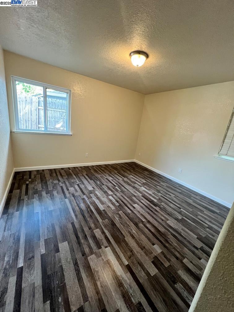 Detail Gallery Image 14 of 23 For 3240 Ardenridge Dr, Sacramento,  CA 95864 - 3 Beds | 2 Baths