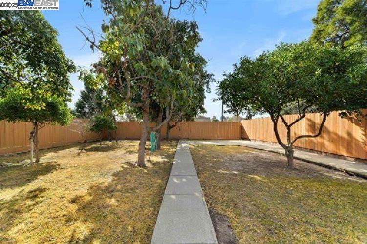 Detail Gallery Image 5 of 35 For 37391 Mission Blvd, Fremont,  CA 94536 - 4 Beds | 2 Baths