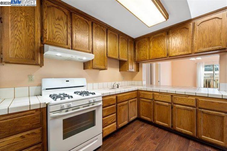 Detail Gallery Image 10 of 35 For 37391 Mission Blvd, Fremont,  CA 94536 - 4 Beds | 2 Baths
