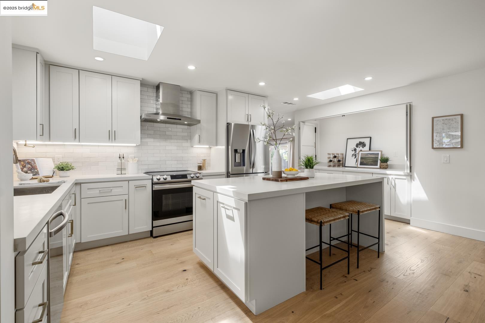 Detail Gallery Image 11 of 51 For 653 Navajo Ct, San Jose,  CA 95123 - 4 Beds | 2 Baths