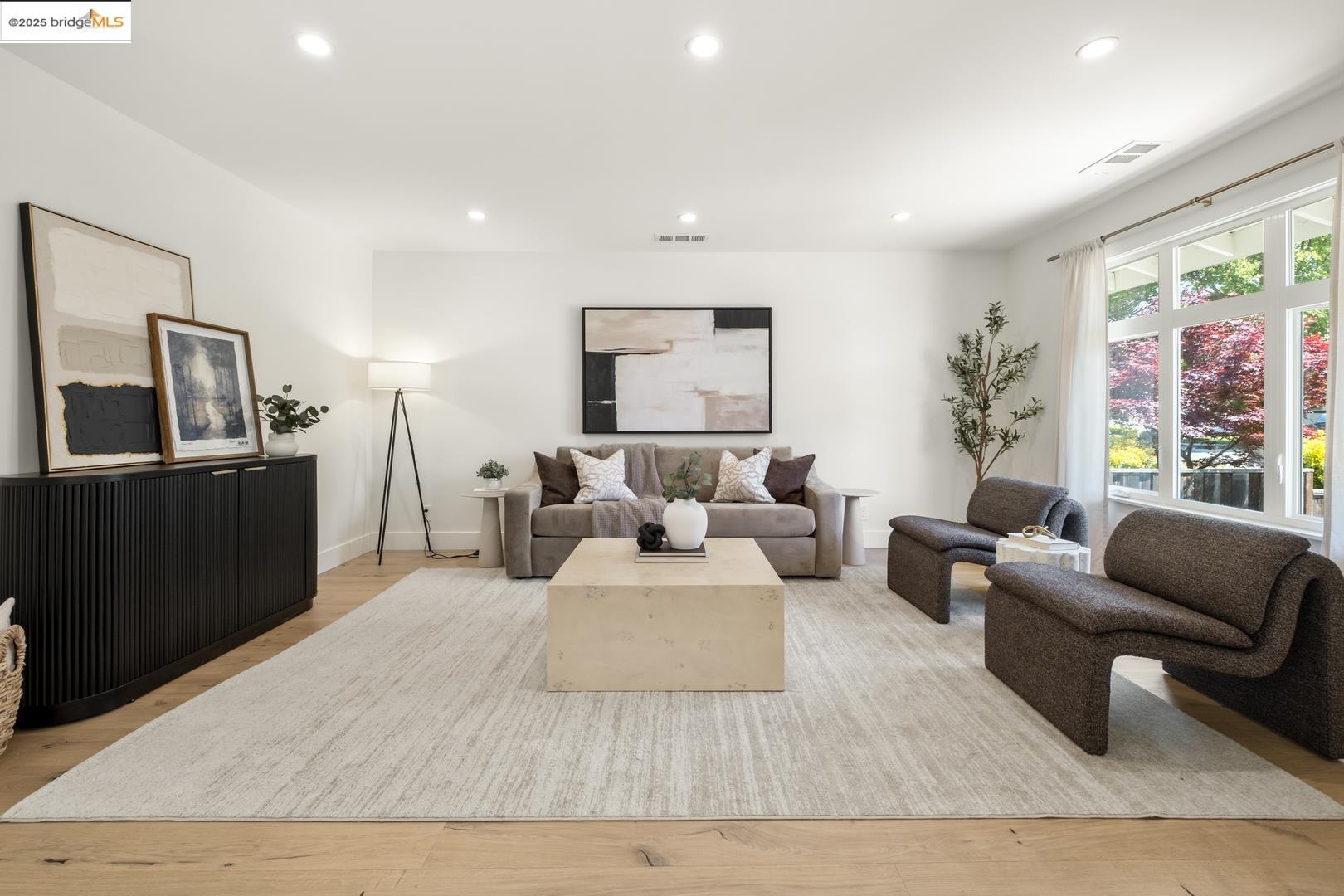 Detail Gallery Image 5 of 51 For 653 Navajo Ct, San Jose,  CA 95123 - 4 Beds | 2 Baths
