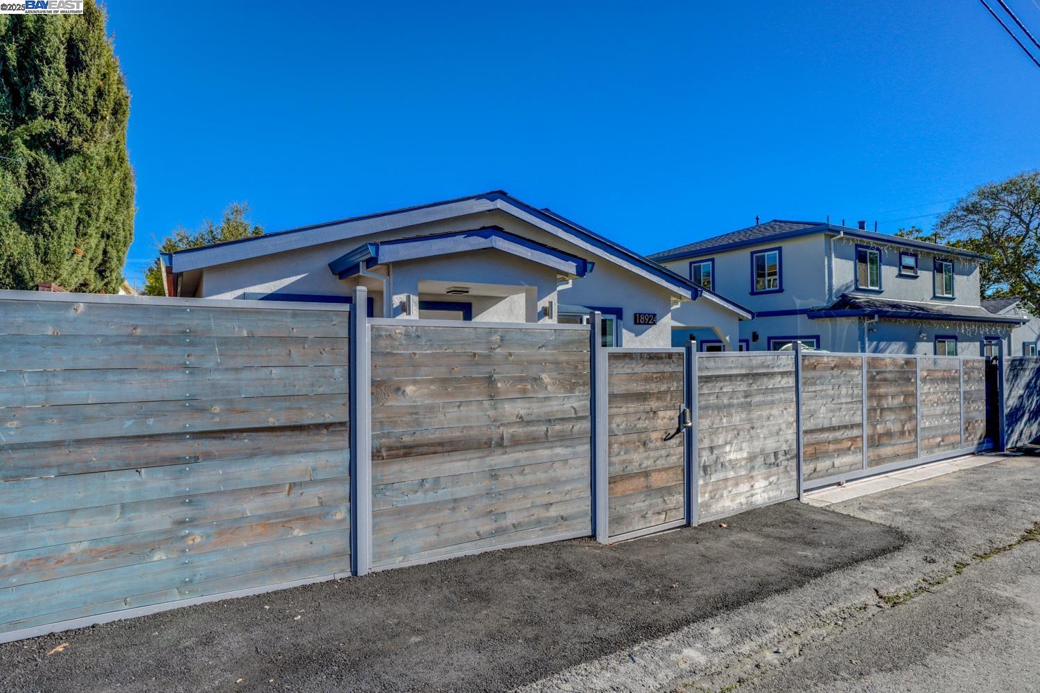 Detail Gallery Image 2 of 60 For 3254 Keith Ave, Castro Valley,  CA 94546 - – Beds | – Baths