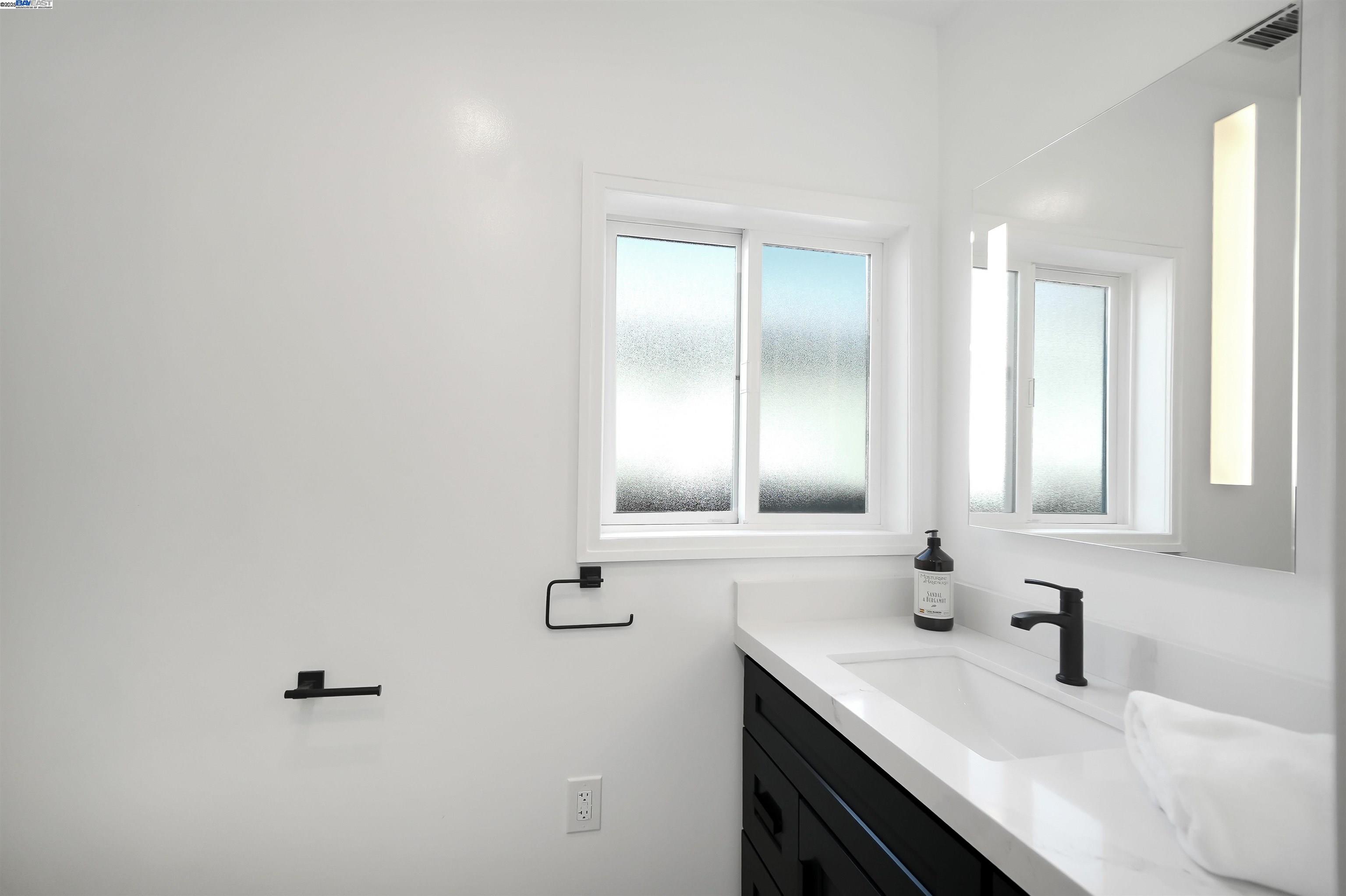 Detail Gallery Image 19 of 60 For 3254 Keith Ave, Castro Valley,  CA 94546 - – Beds | – Baths