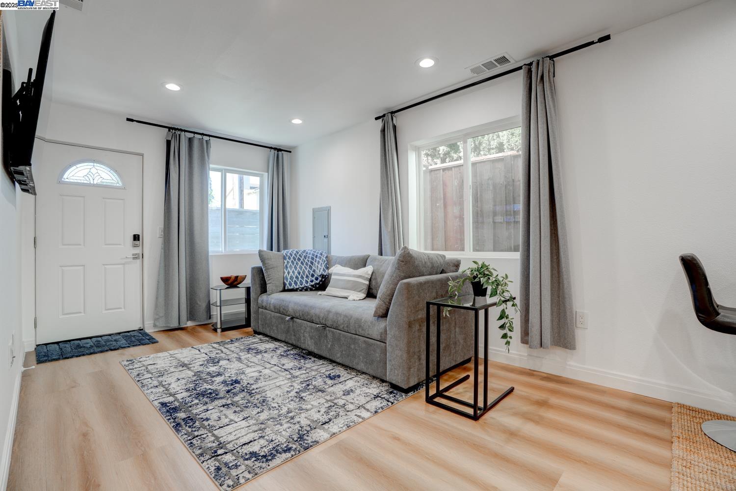 Detail Gallery Image 37 of 60 For 3254 Keith Ave, Castro Valley,  CA 94546 - – Beds | – Baths