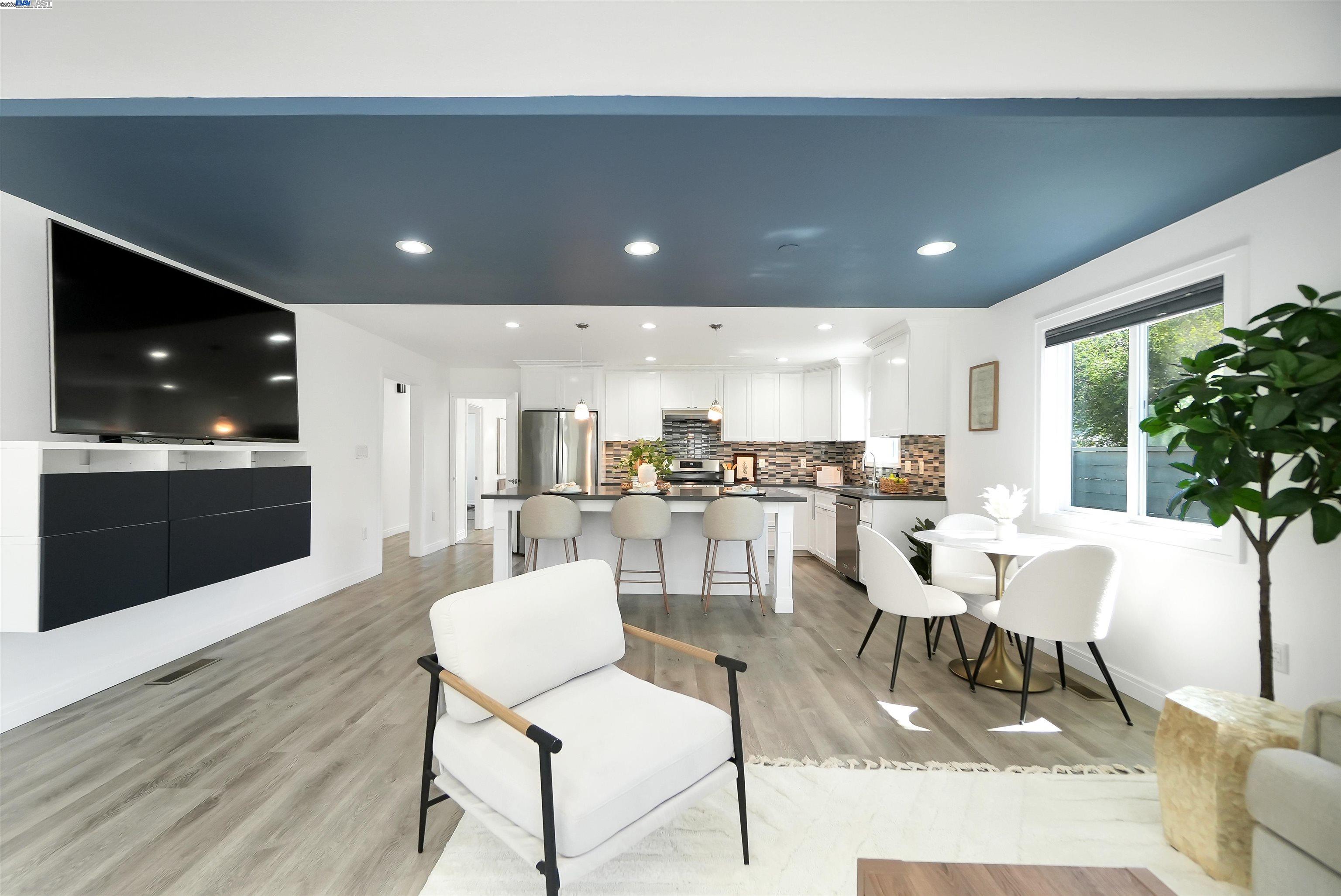 Detail Gallery Image 10 of 60 For 3254 Keith Ave, Castro Valley,  CA 94546 - – Beds | – Baths