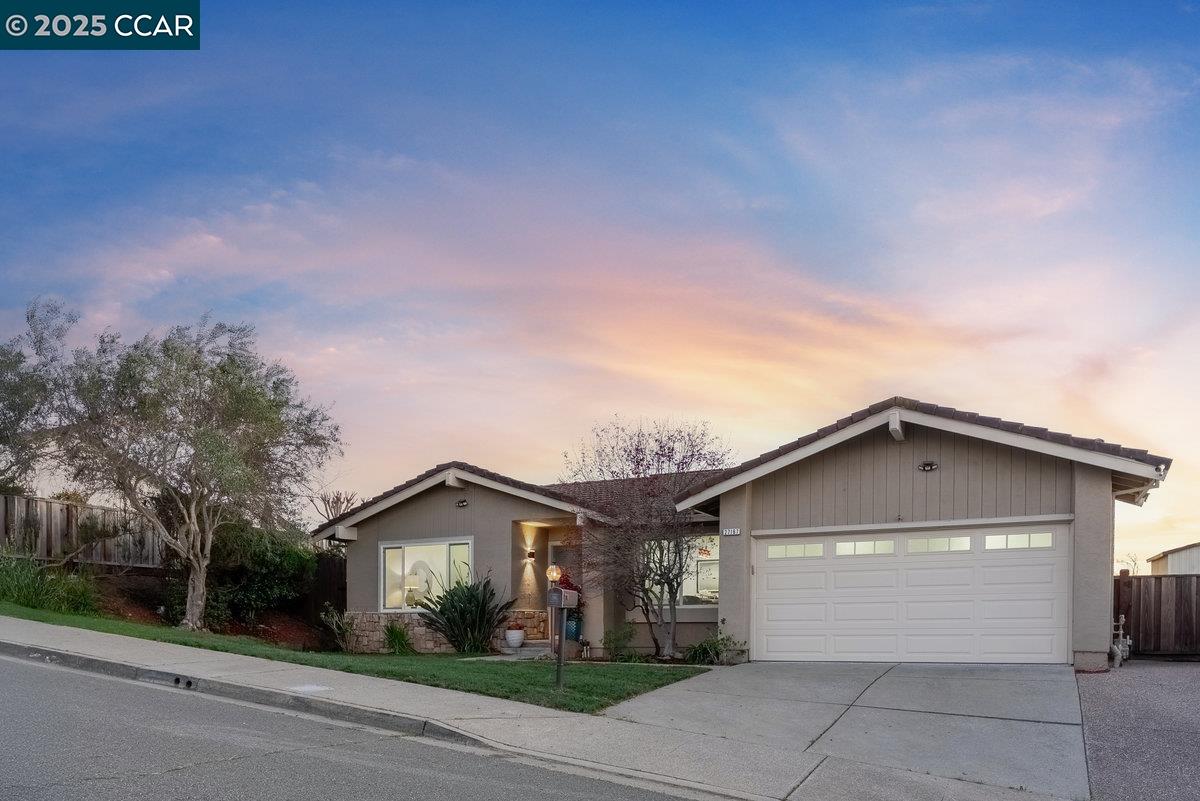 Detail Gallery Image 1 of 54 For 27167 Belfast Lane, Hayward,  CA 94542 - 4 Beds | 2 Baths
