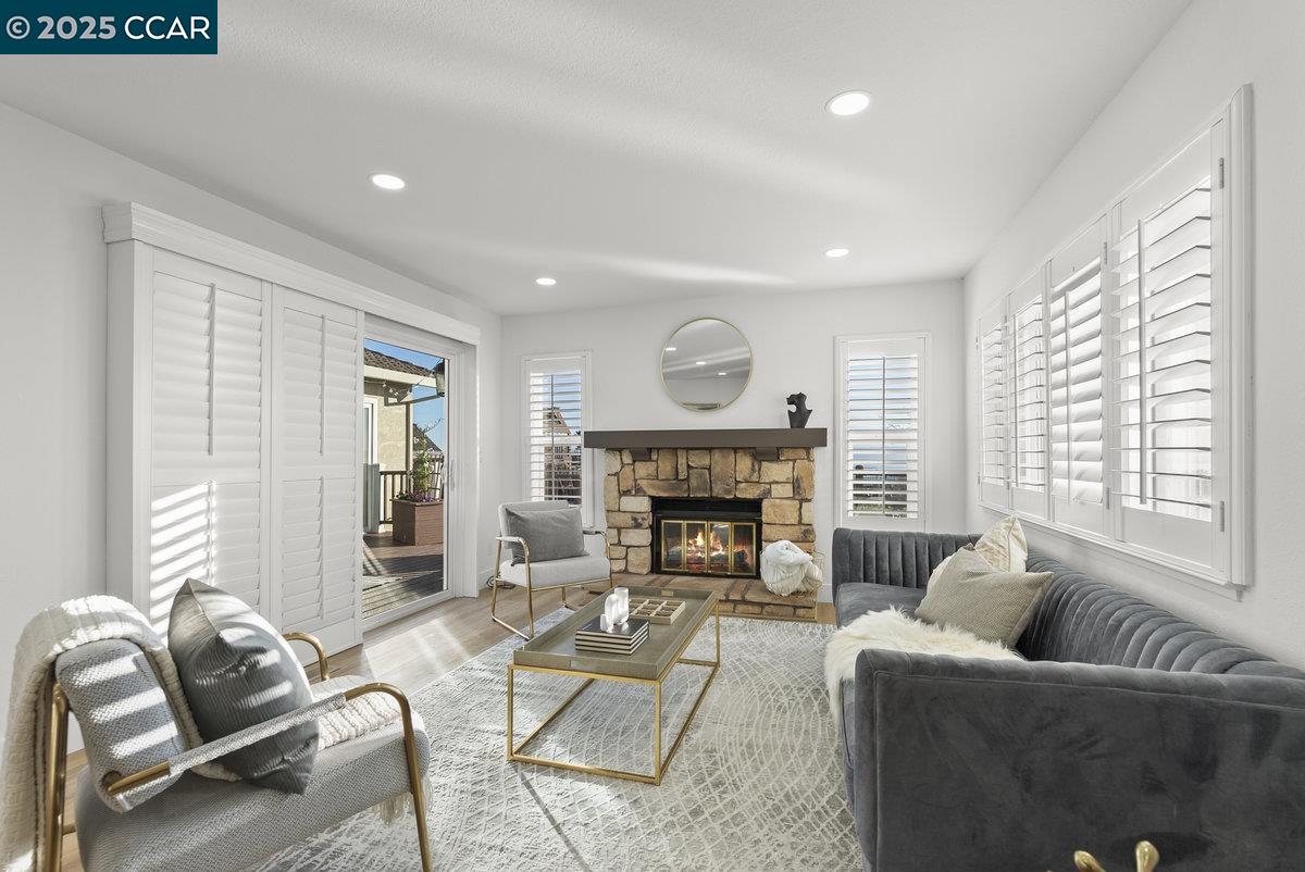 Detail Gallery Image 13 of 54 For 27167 Belfast Lane, Hayward,  CA 94542 - 4 Beds | 2 Baths