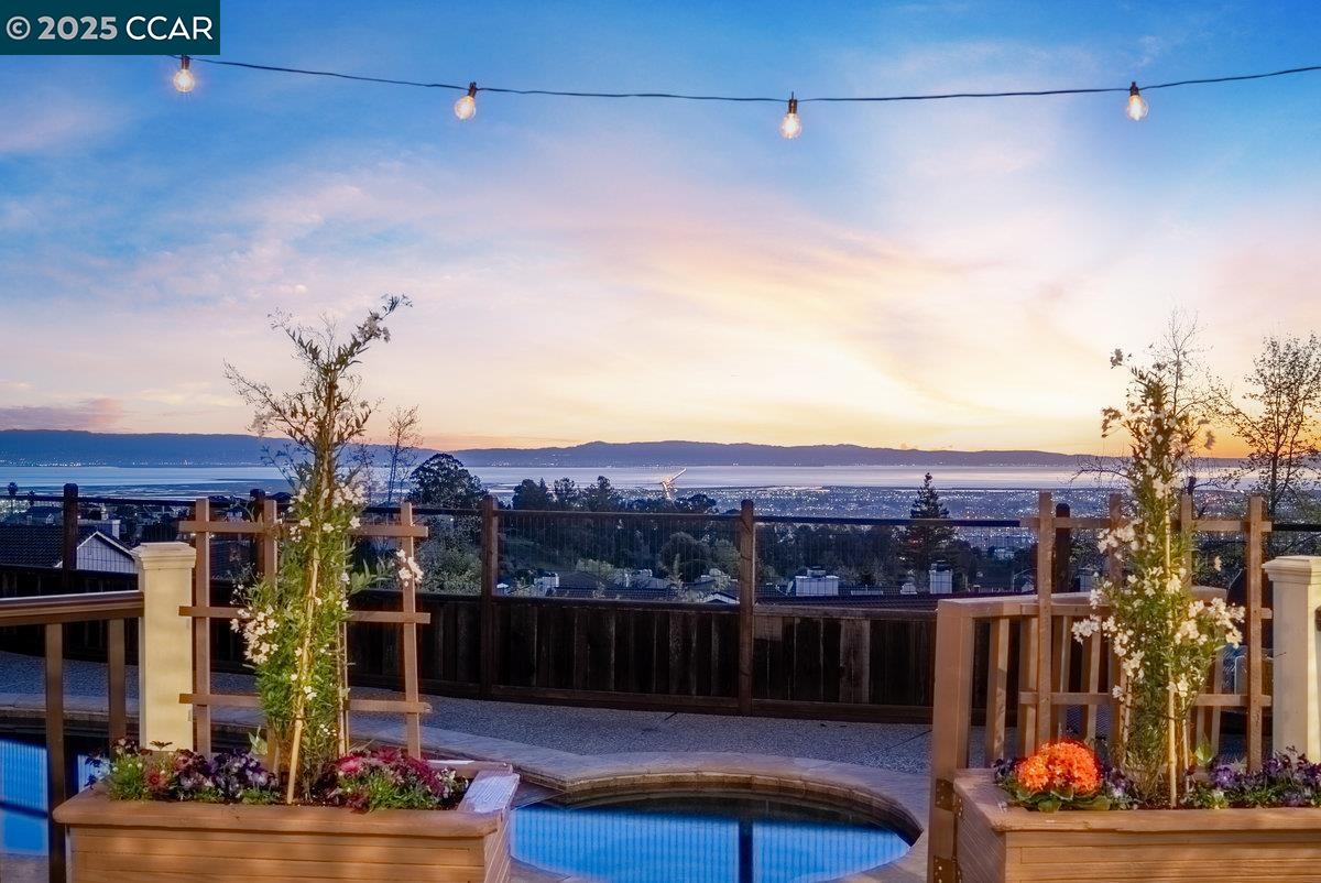 Detail Gallery Image 3 of 54 For 27167 Belfast Lane, Hayward,  CA 94542 - 4 Beds | 2 Baths