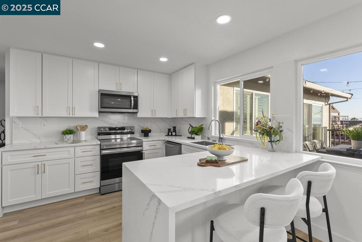 Detail Gallery Image 24 of 54 For 27167 Belfast Lane, Hayward,  CA 94542 - 4 Beds | 2 Baths
