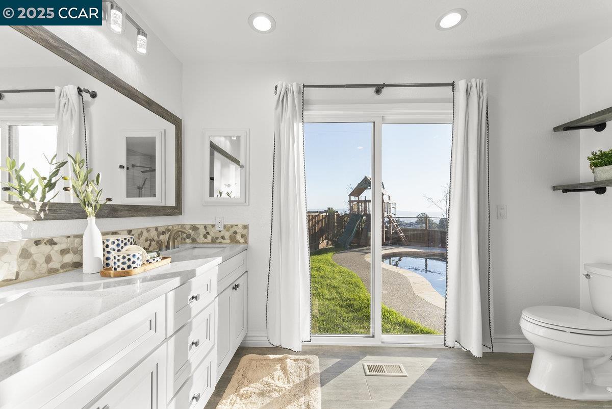Detail Gallery Image 31 of 54 For 27167 Belfast Lane, Hayward,  CA 94542 - 4 Beds | 2 Baths