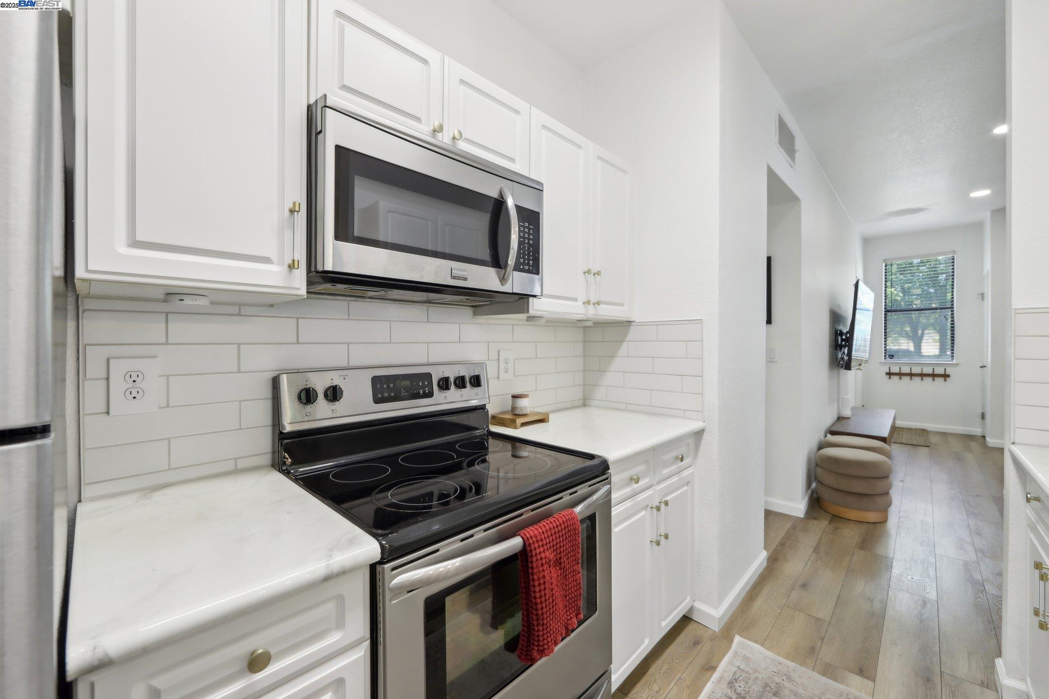 Photo #6: 41097633 Listing: Photo #6