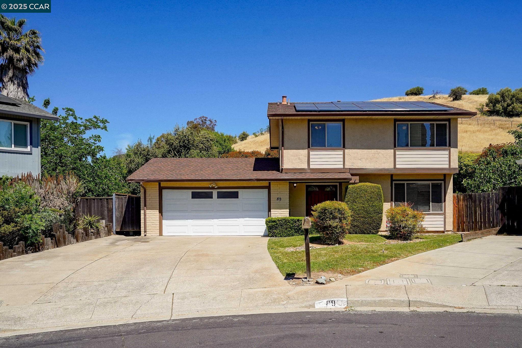 Detail Gallery Image 2 of 32 For 89 Cormorant Court, Martinez,  CA 94553 - 3 Beds | 2/1 Baths