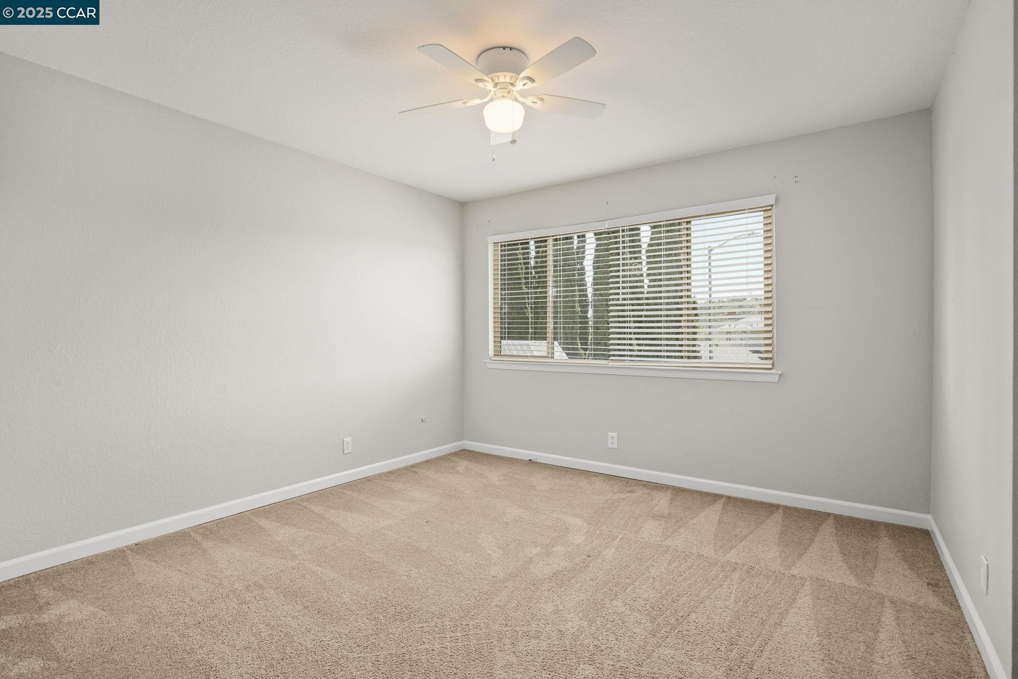 Detail Gallery Image 20 of 32 For 89 Cormorant Court, Martinez,  CA 94553 - 3 Beds | 2/1 Baths